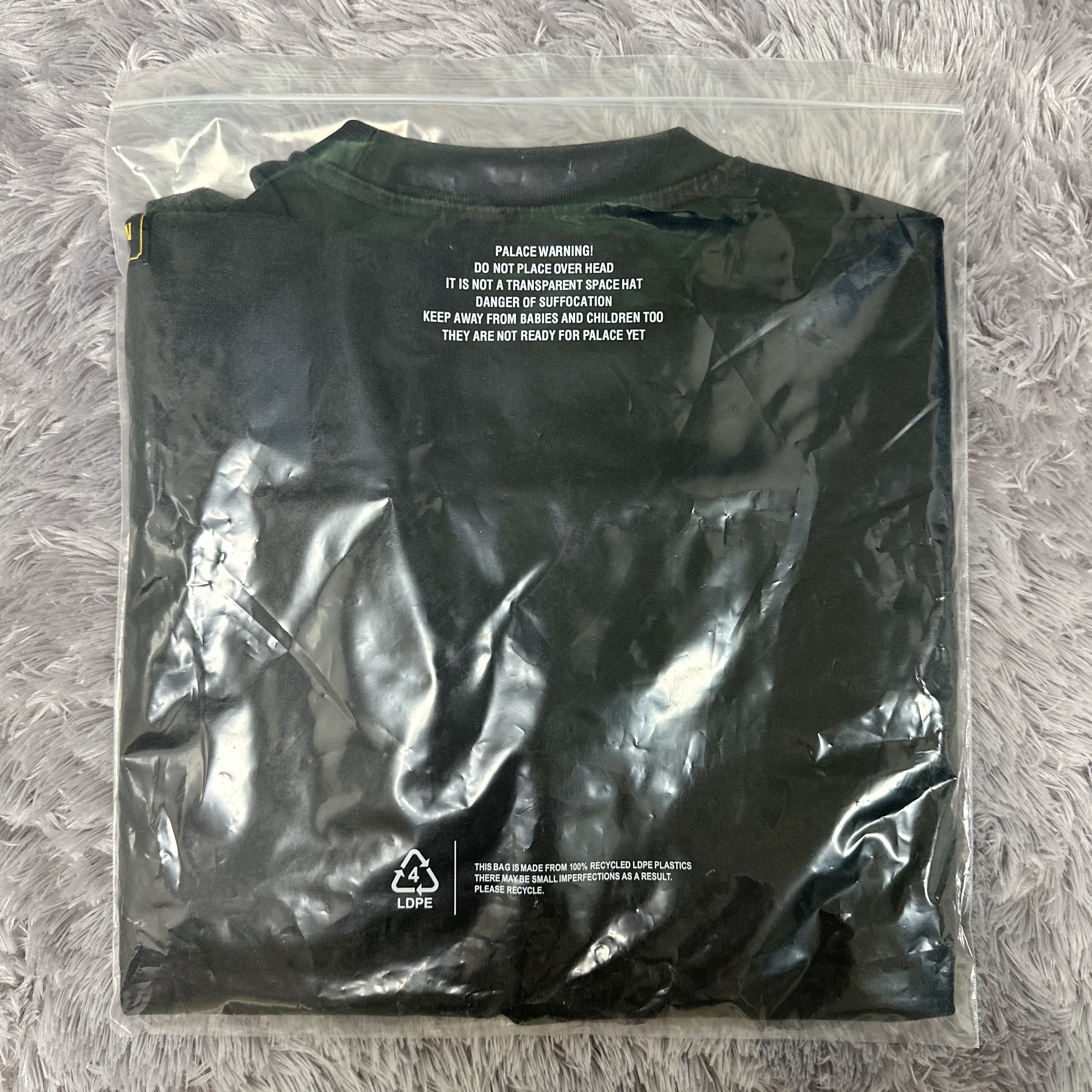 Palace x Neighborhood Pocket T-Shirt Black - 25FW 착용 스타일 - 2
