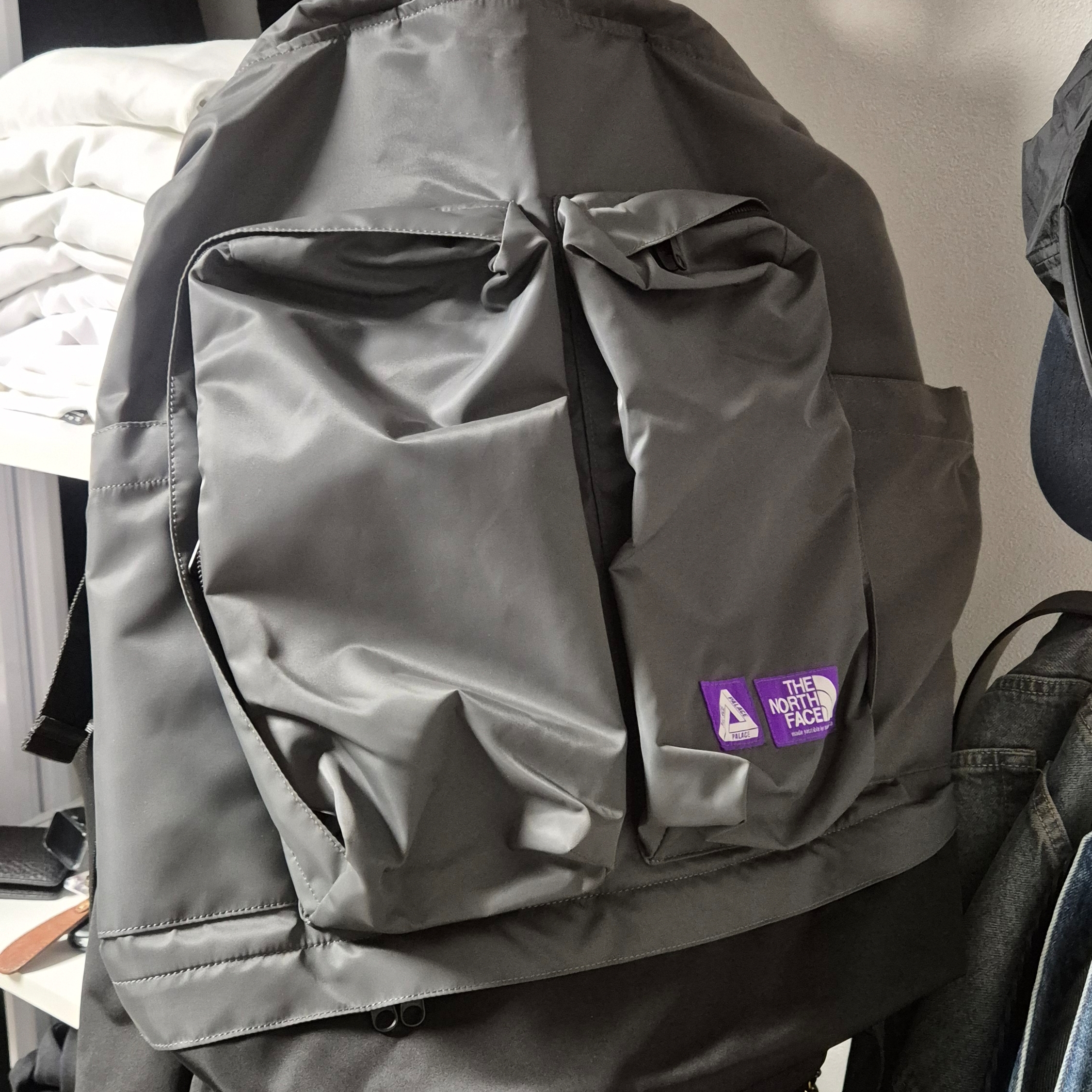 Palace x The North Face Purple Label Mountain Wind Backpack Asphalt Gray - 25FW 착용 스타일