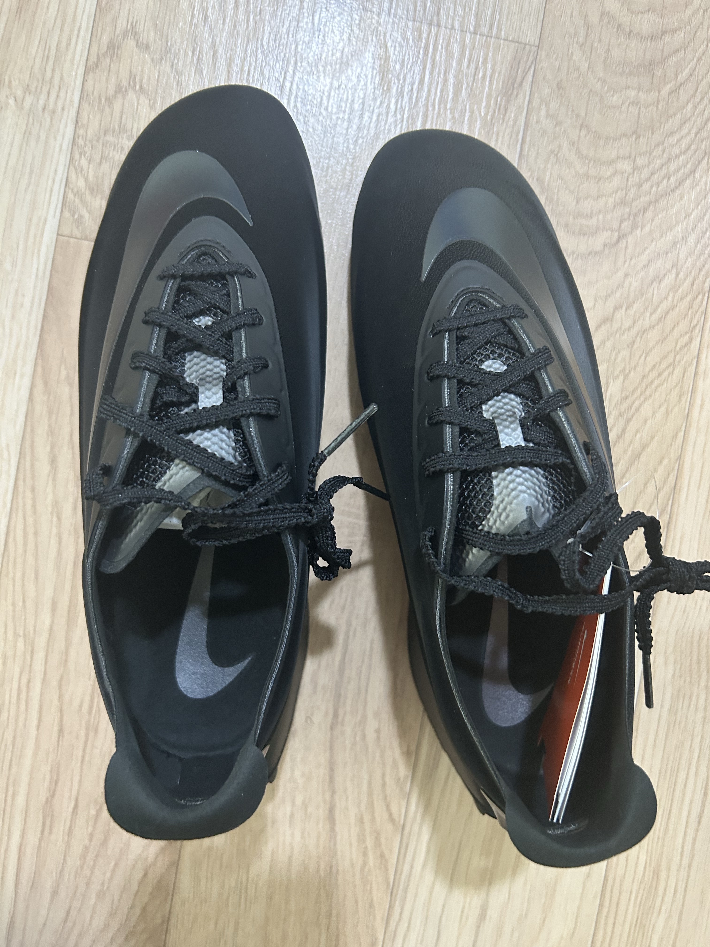 (W) Nike First Sight Noir Black 착용 스타일