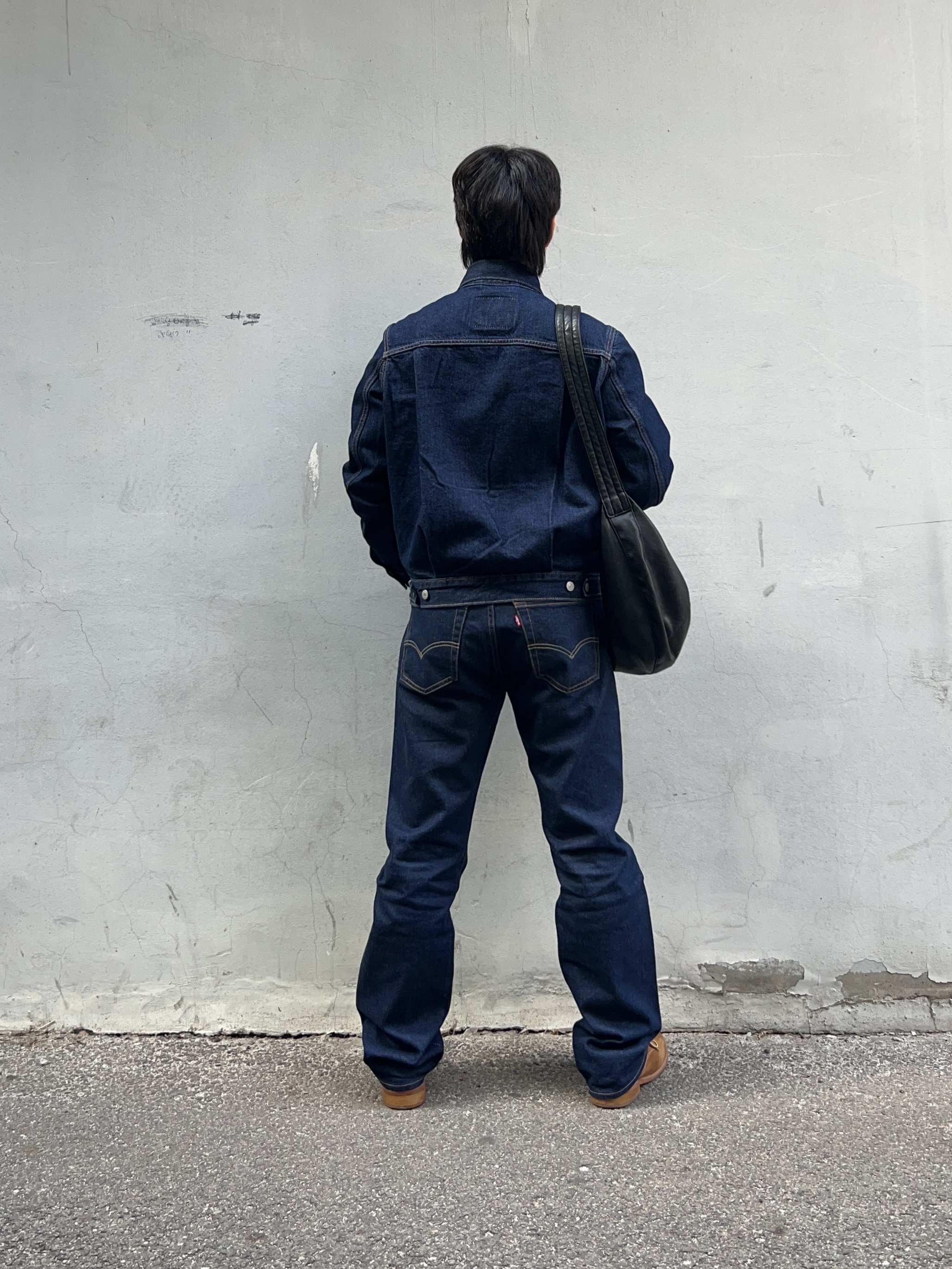 Levi's TYPE II Trucker Jacket Dark Indigo 착용 스타일 - 4