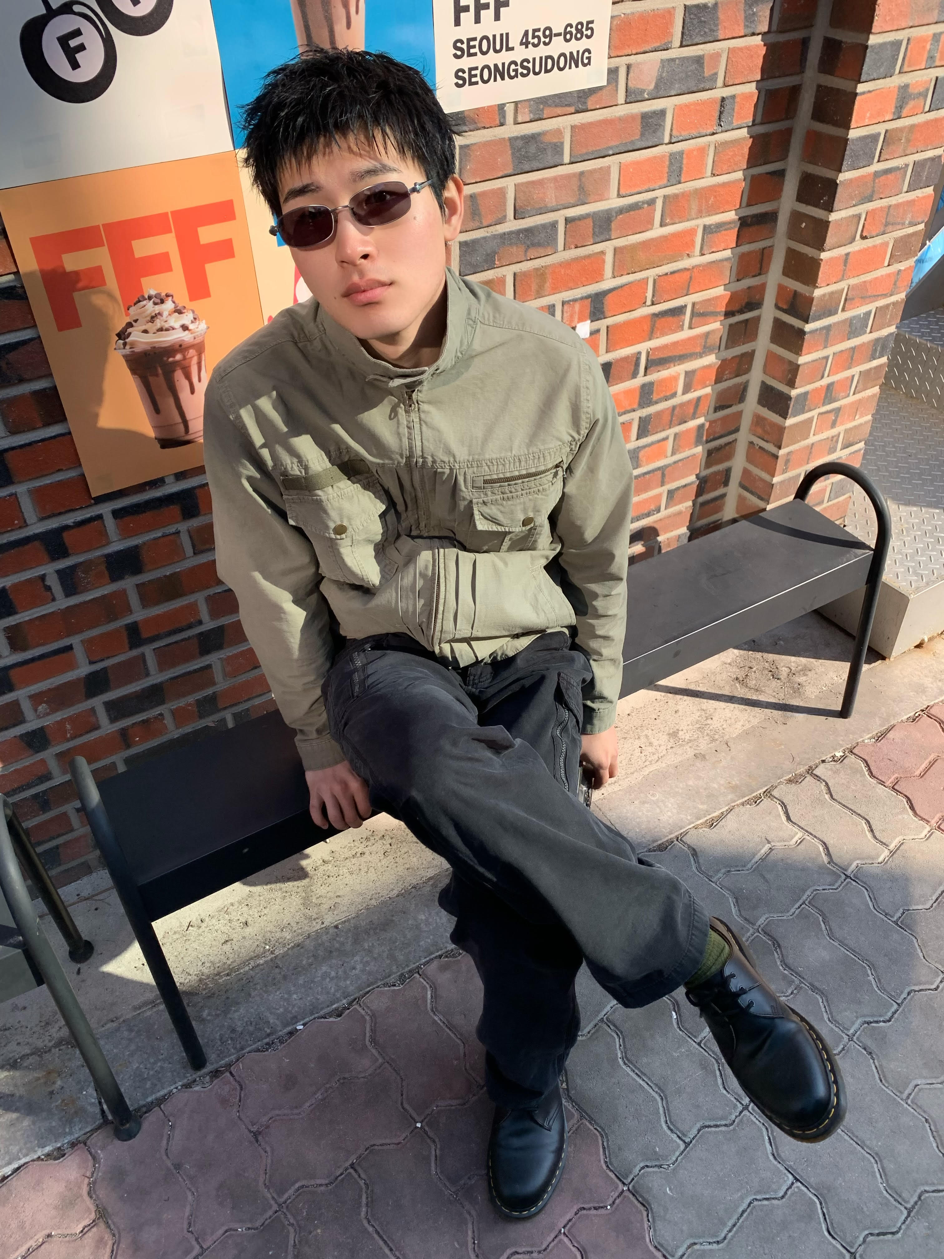 CHOWOO Vintage Washed 5 Pockets Work Jacket Washed Khaki, CHOWOO Mixed Fabric m65 Pants Washed Black 착용 스타일 - 1
