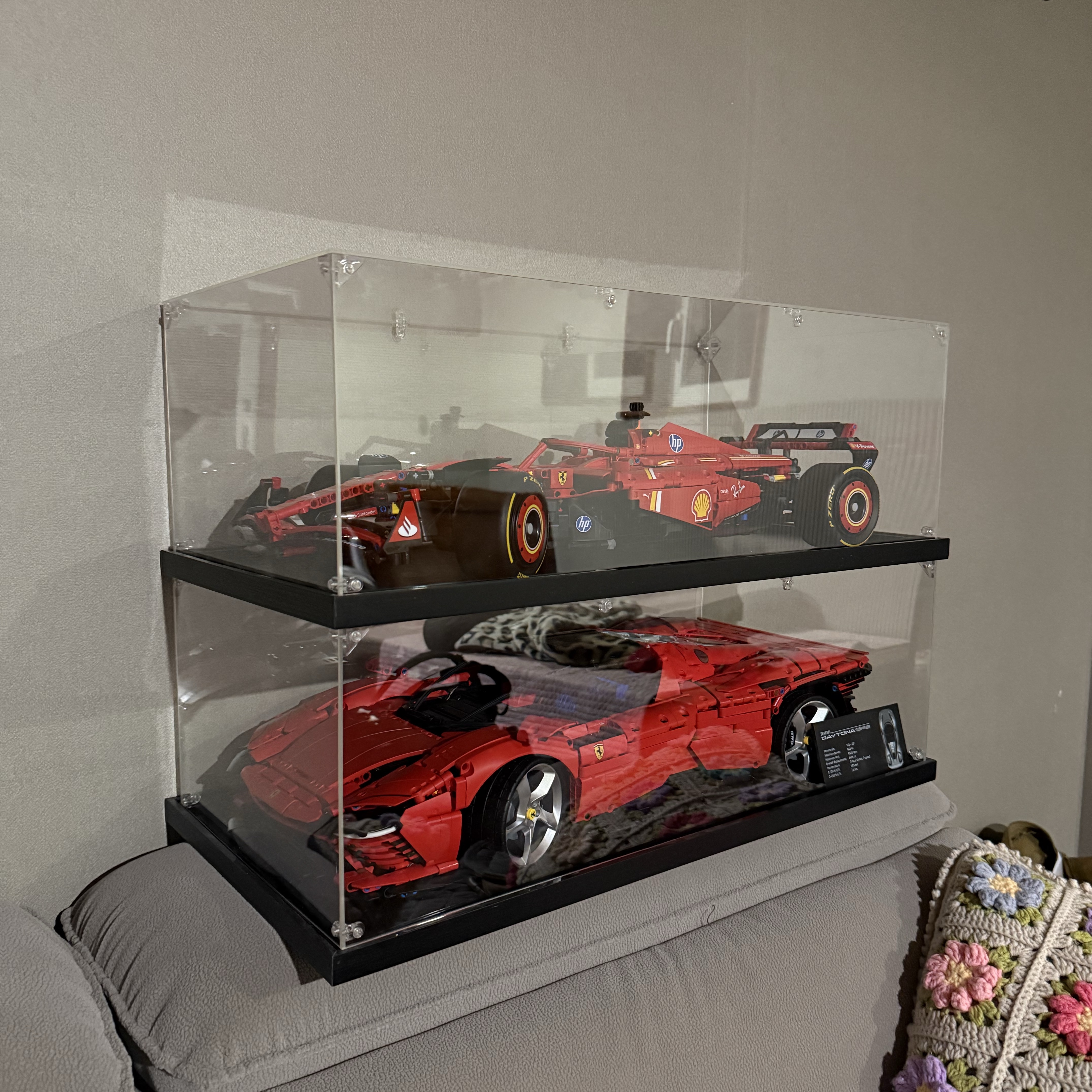 Lego Ferrari SF-24 F1 Car, Lego Ferrari Daytona SP3 착용 스타일