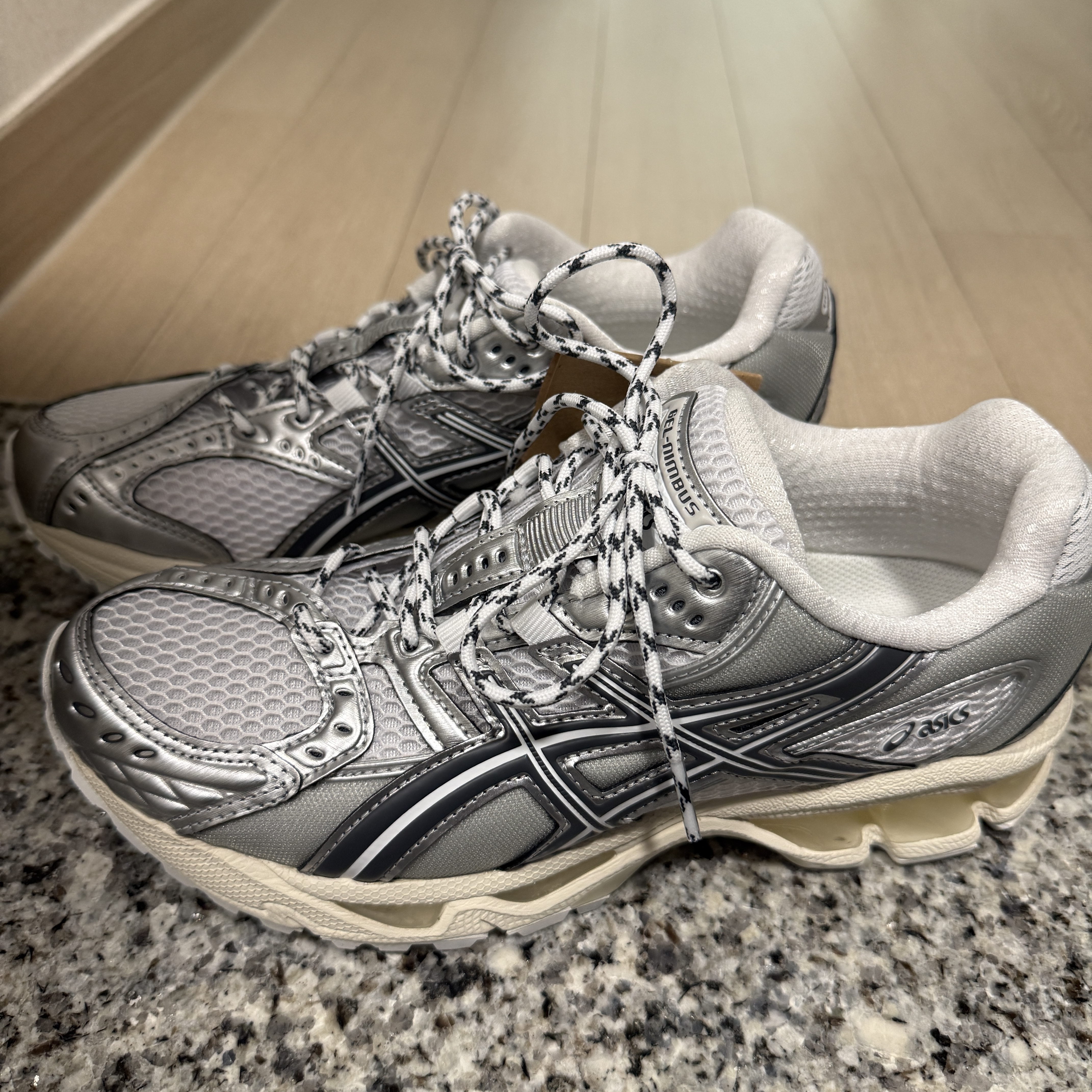 Asics Gel-Nimbus 10.1 White Glacier Grey - Korea Exclusive 착용 스타일
