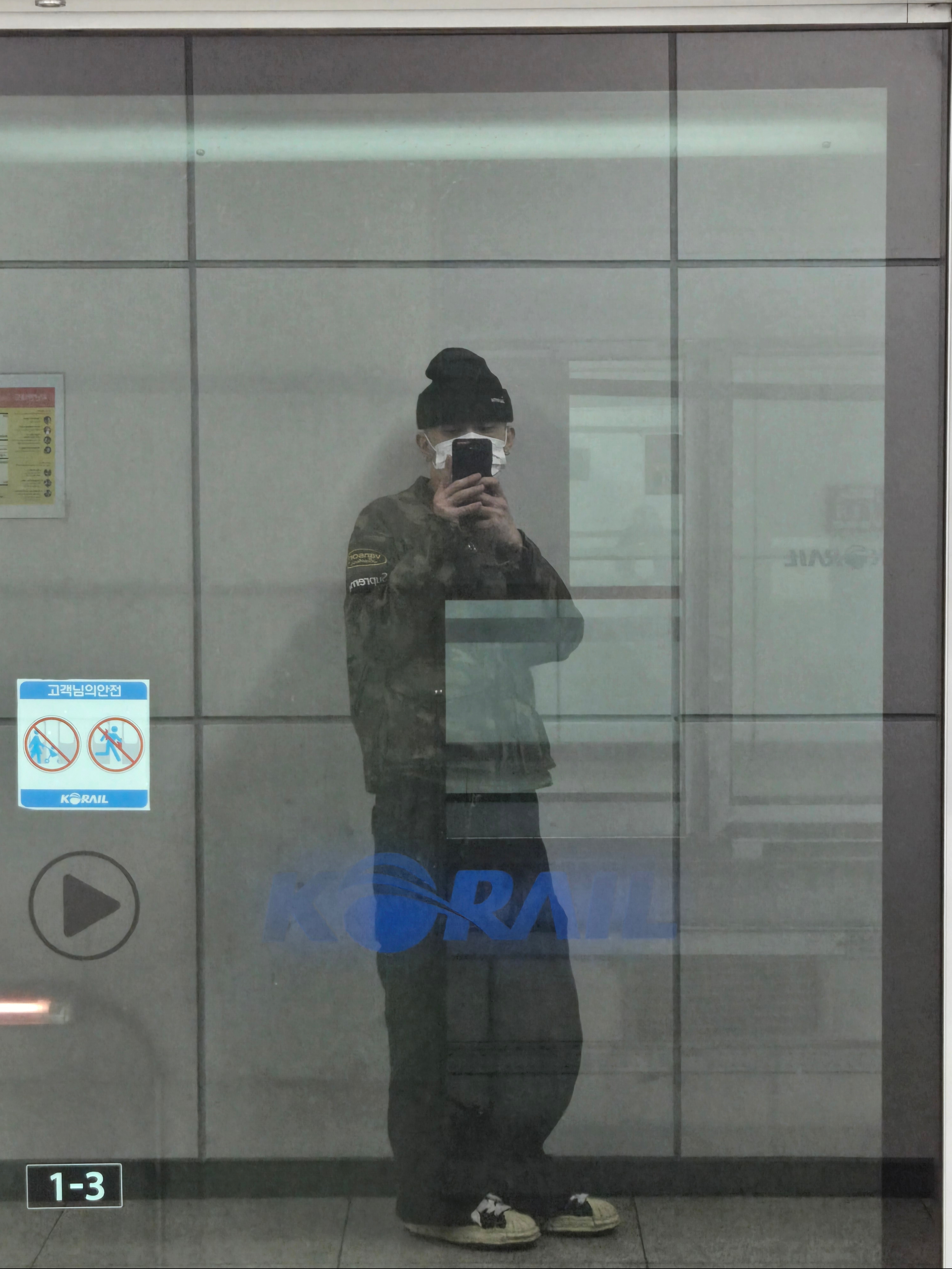 Supreme x Vanson Leathers Cordura Jacket Woodland Camo - 26SS, Supreme Loose Gauge Beanie Black 착용 스타일 - 4