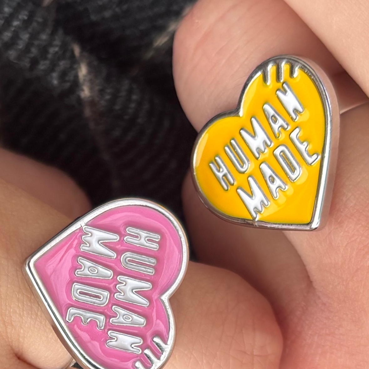 Human Made Heart Ring Pink, Human Made Heart Ring Yellow 착용 스타일
