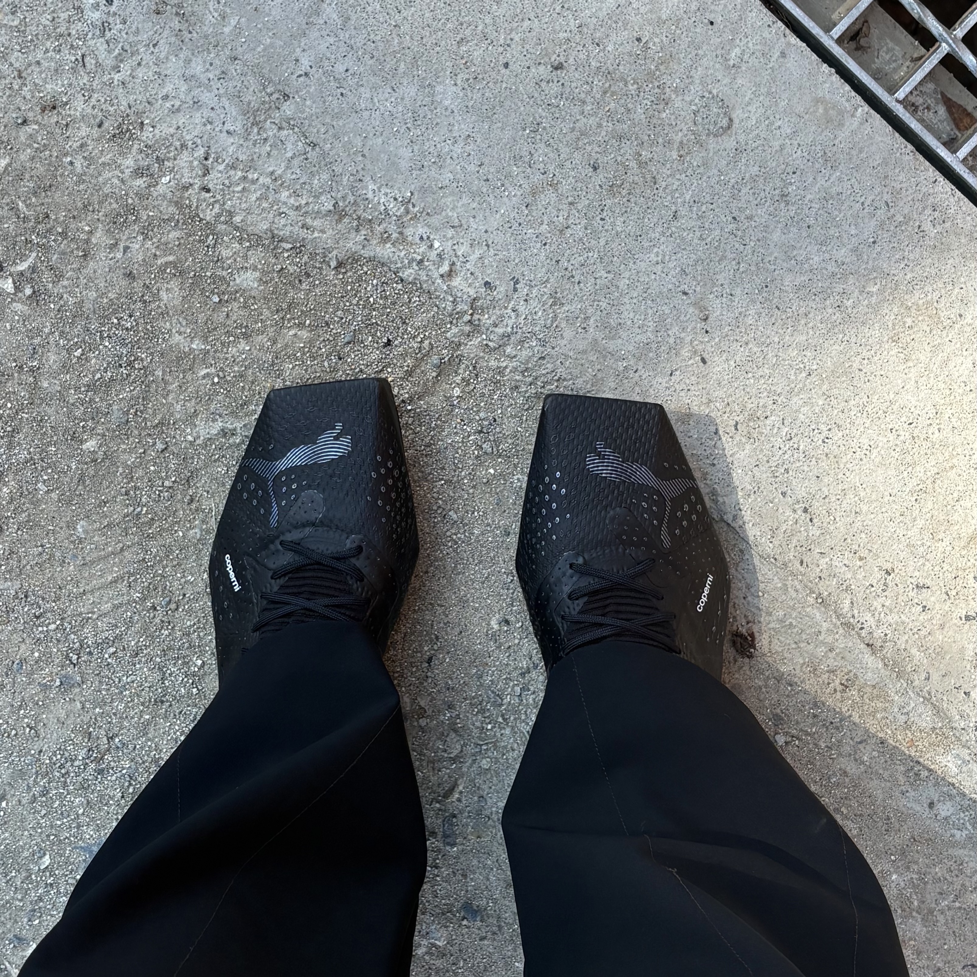 Puma x Coperni 90SQR Black 착용 스타일