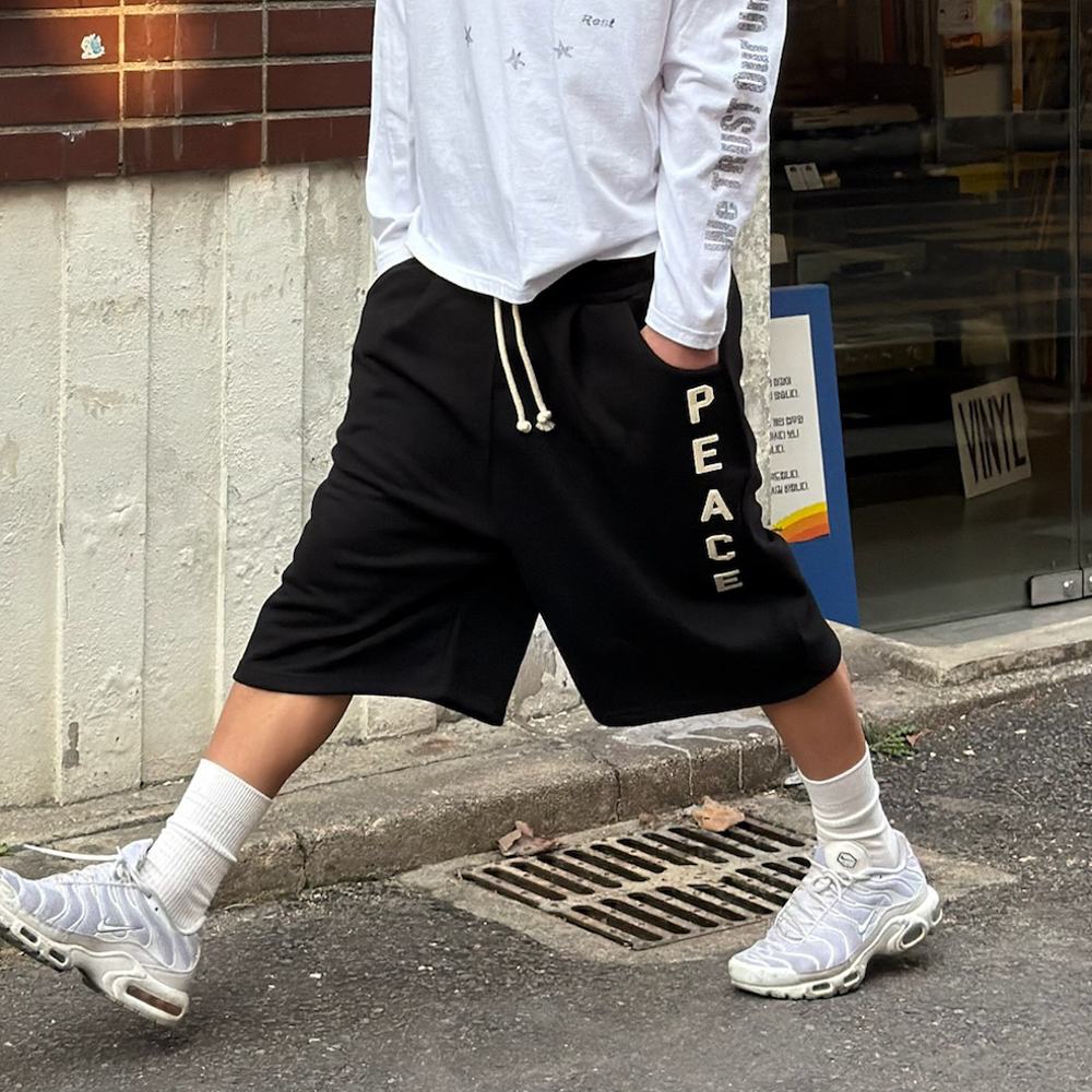 아모우 피스 원턱 버뮤다 팬츠 블랙(AMOU Peace One Tuck Bermuda Pants Black) - 6