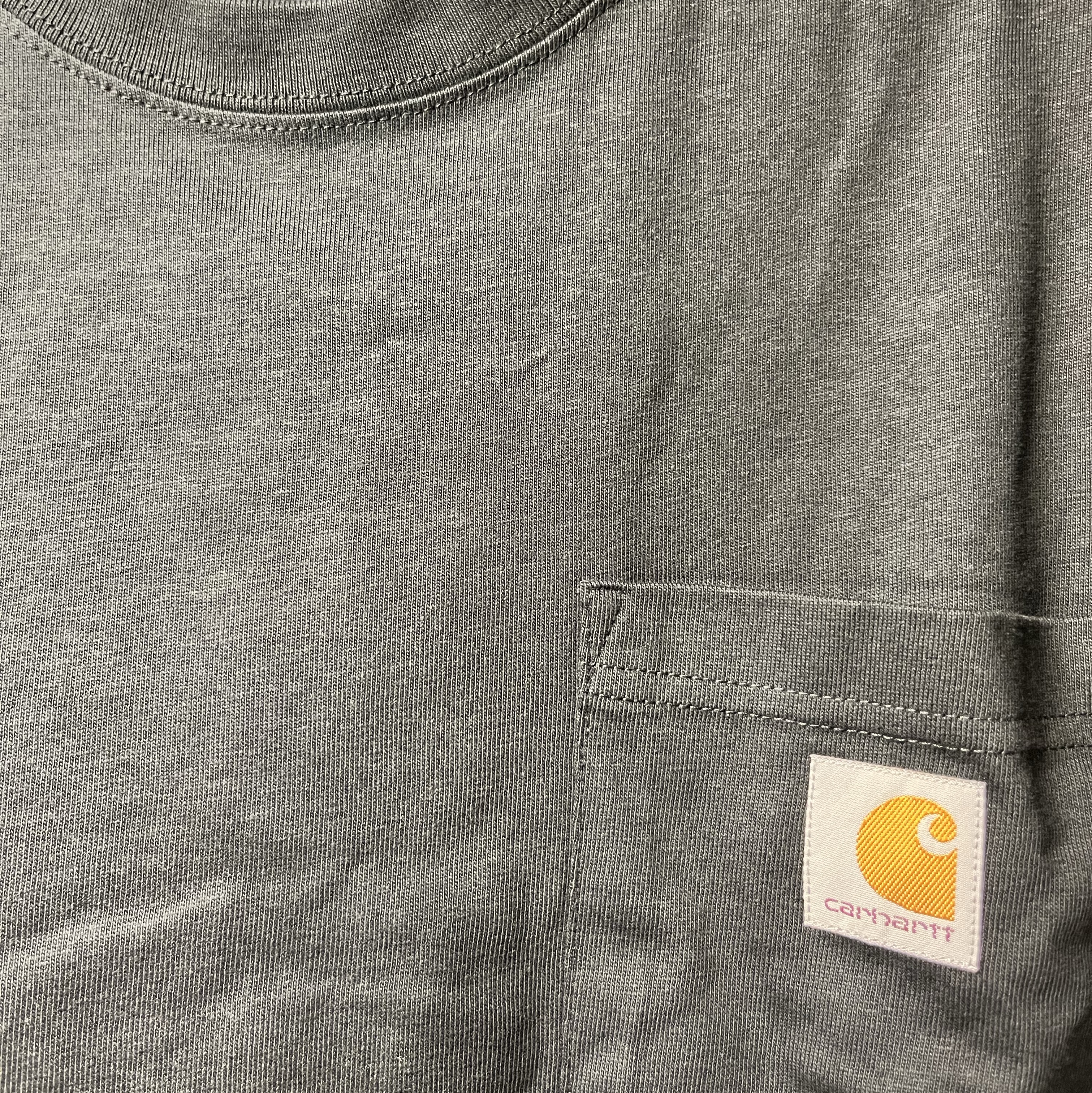 Carhartt Loose Fit Heavyweight Regular Long Sleeve Pocket T-Shirt Black 착용 스타일