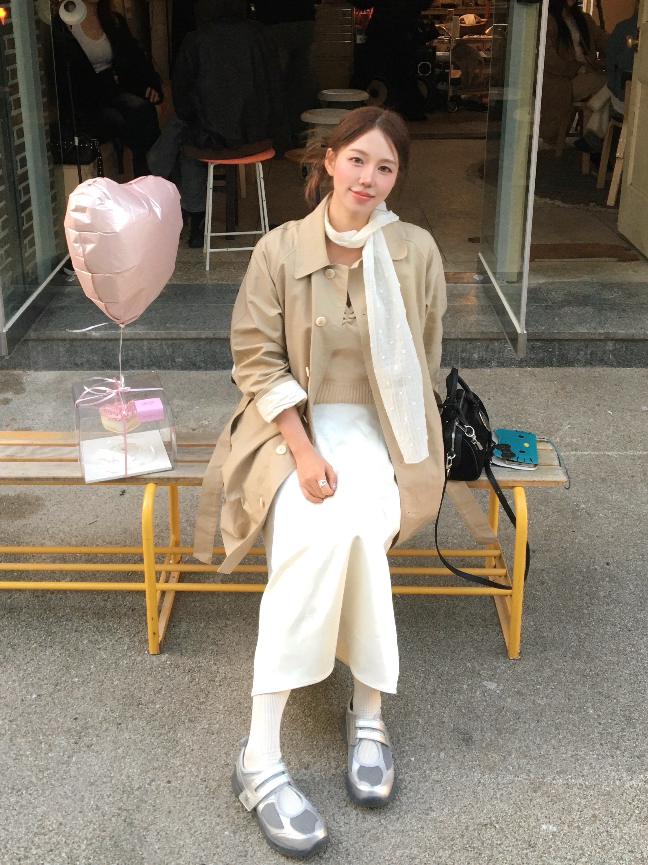 (W) New Balance Breeze SD2202 Metalic Silver 착용 스타일 - 2