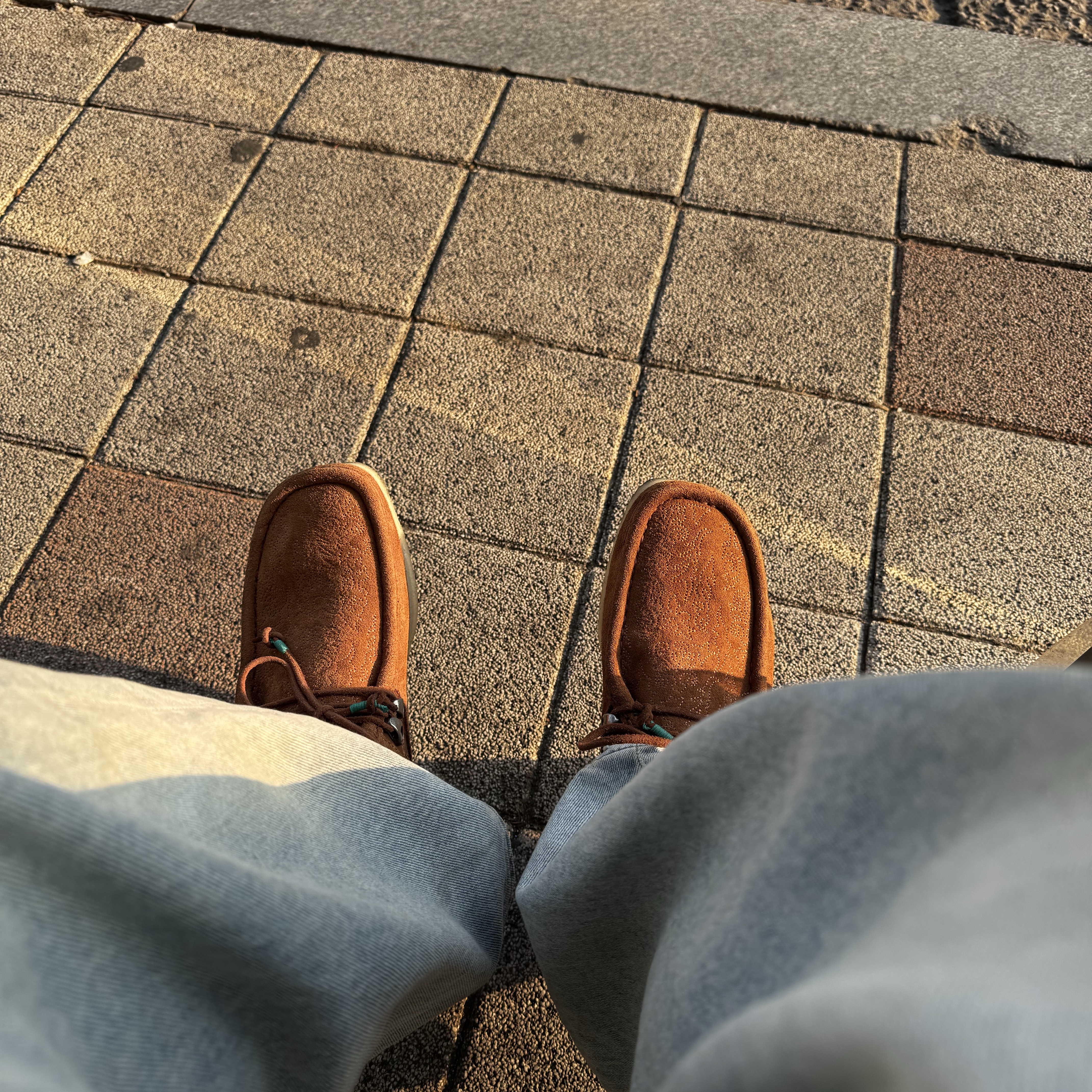 Clarks x Andersson Bell Wallabee Tan 착용 스타일