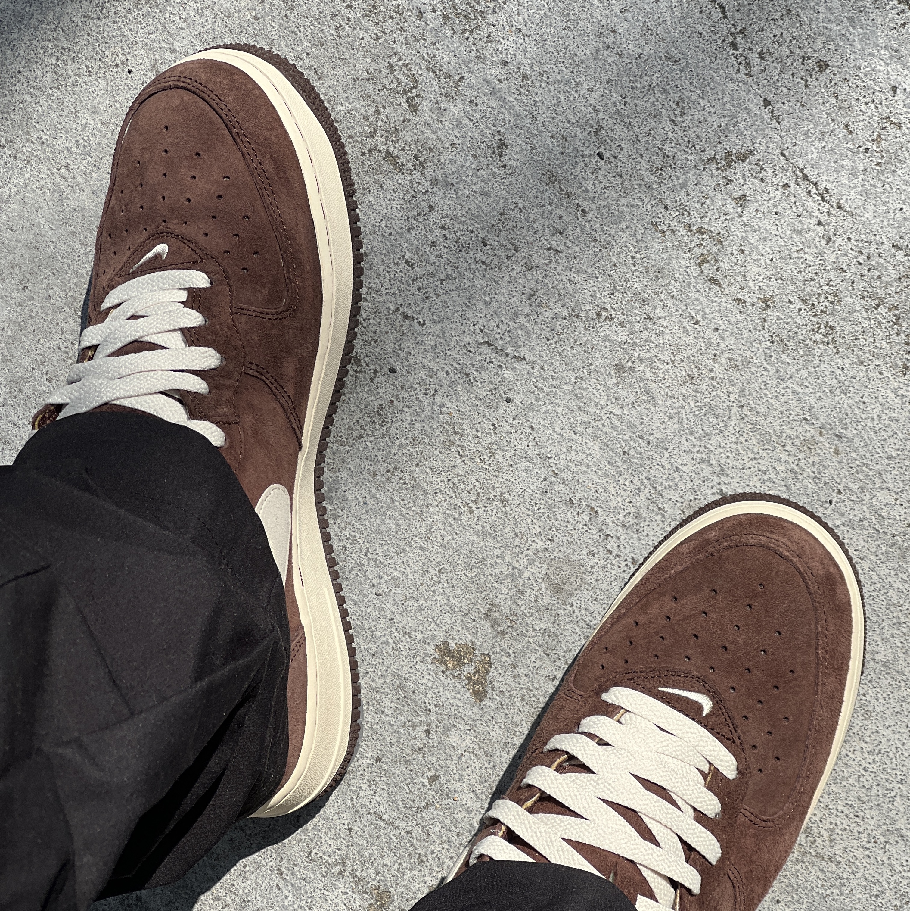 Nike Air Force 1 Mid '07 QS Chocolate 착용 스타일 - 1