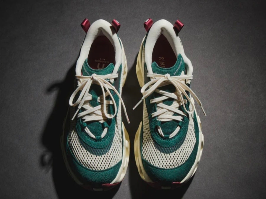 On Running x Kith K-Tech 2 Spirulina Barley 착용 스타일 - 2