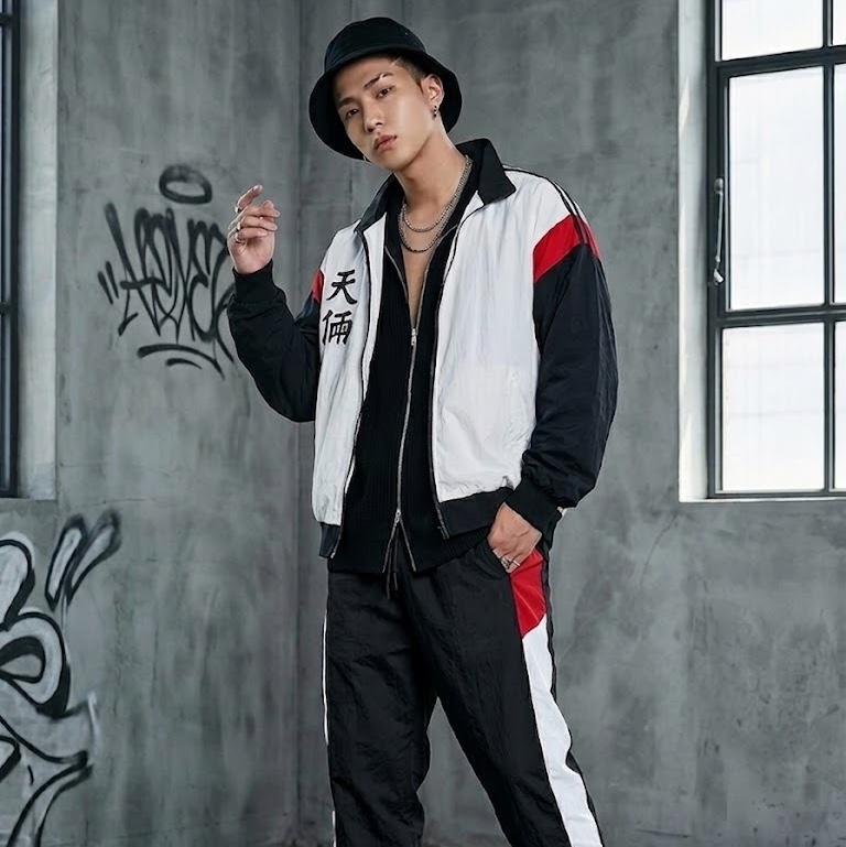 Lookism Cheon Ryang Nylon Jacket Set Up 착용 스타일