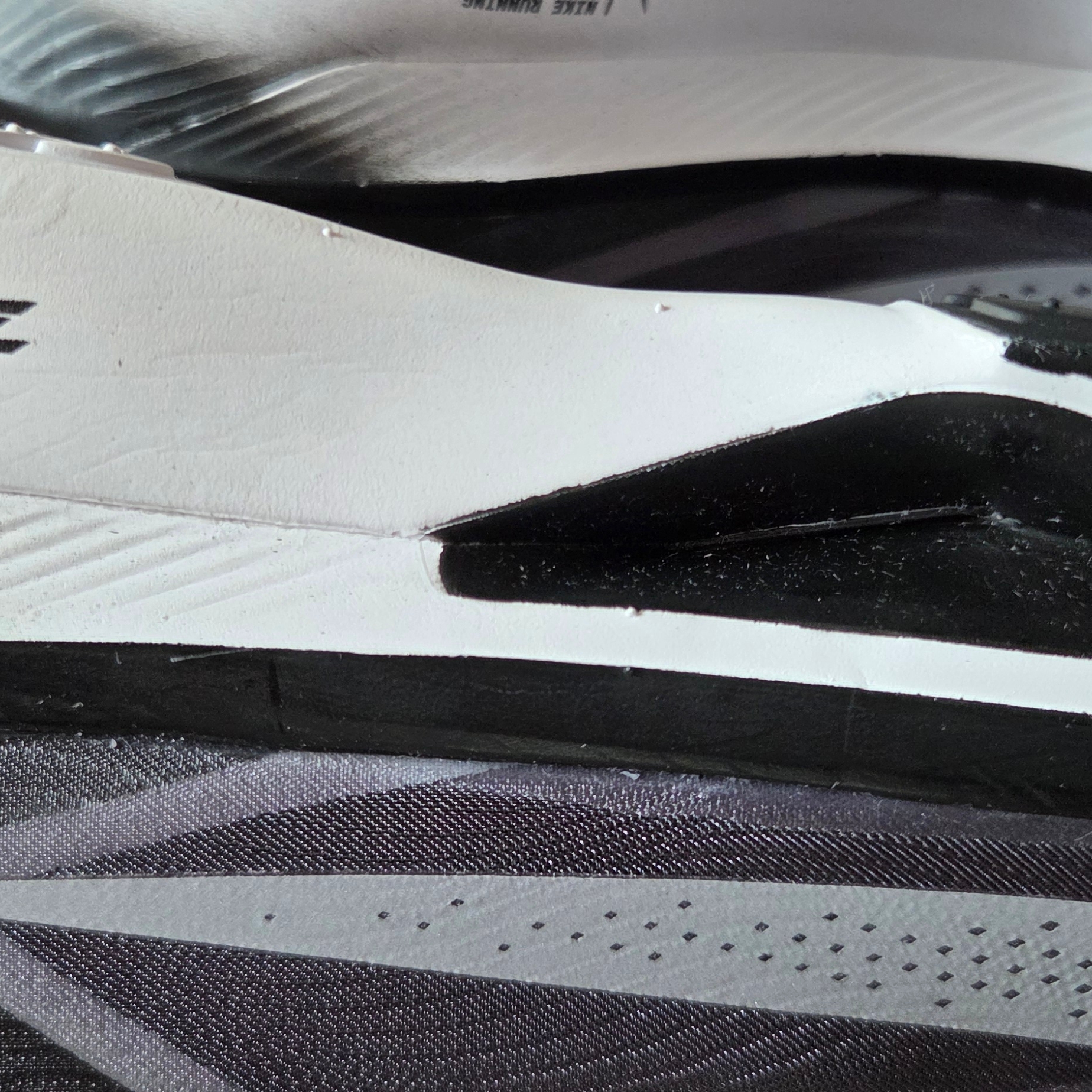 Nike Zoom Fly 6 Black Light Smoke Grey 착용 스타일 - 2