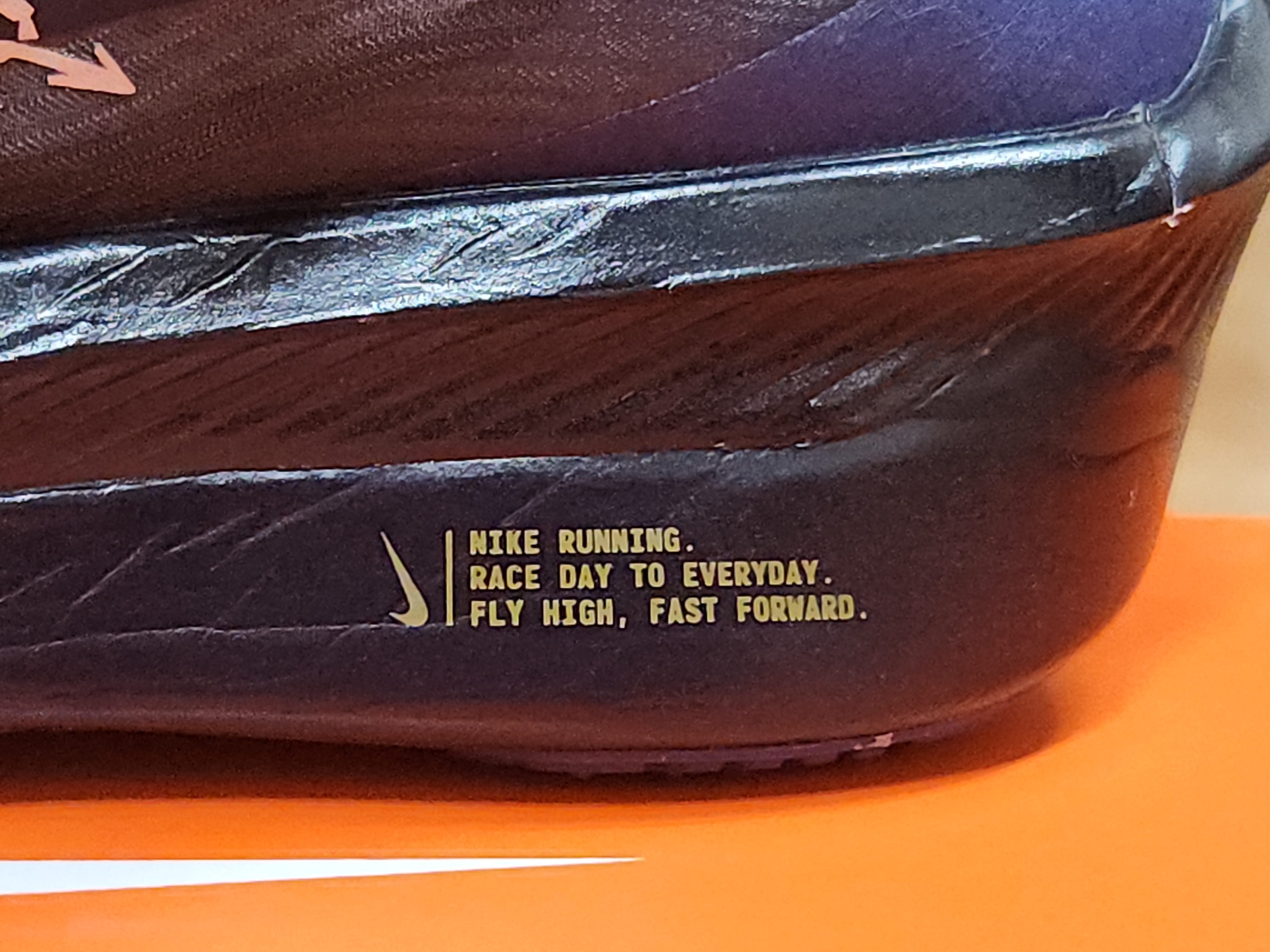 Nike Zoom Fly 6 Court Blue Burgundy Ash 착용 스타일 - 4