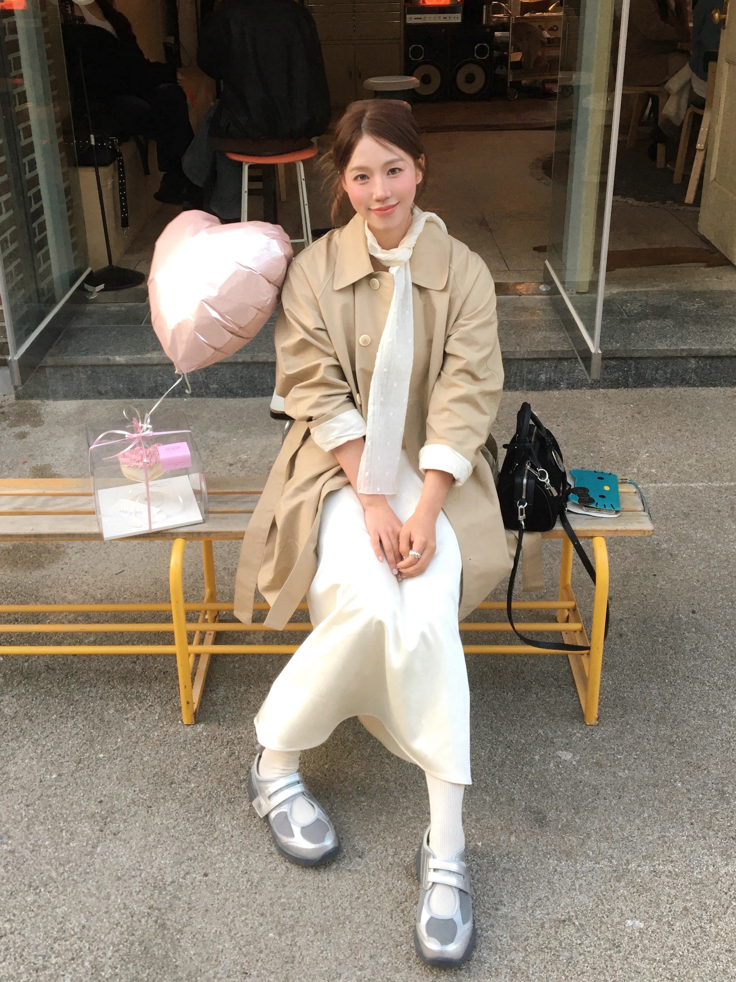 (W) New Balance Breeze SD2202 Metalic Silver 착용 스타일 - 1