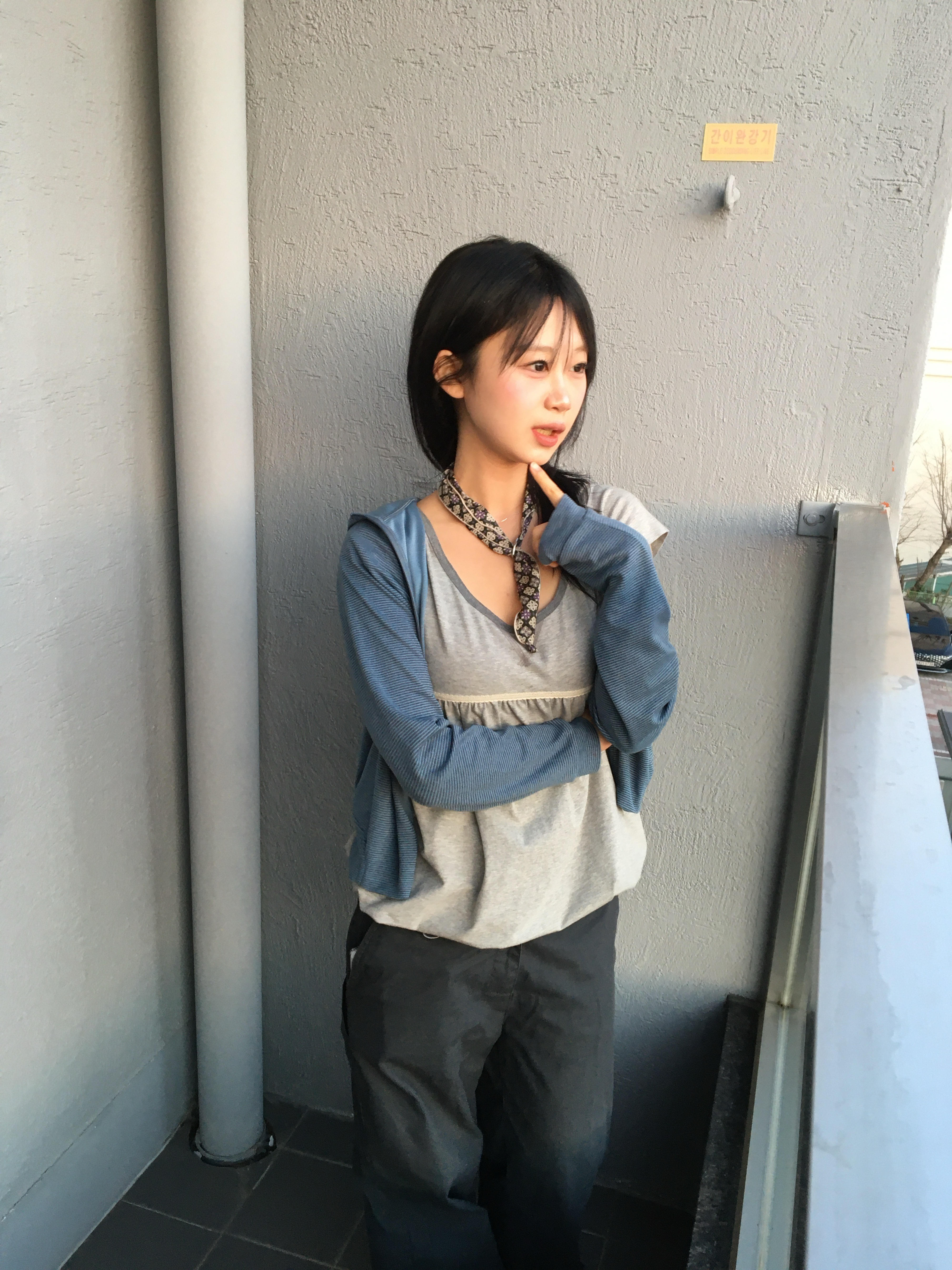 COYSEIO 038 Stripe Zip-Up Blue 착용 스타일 - 2