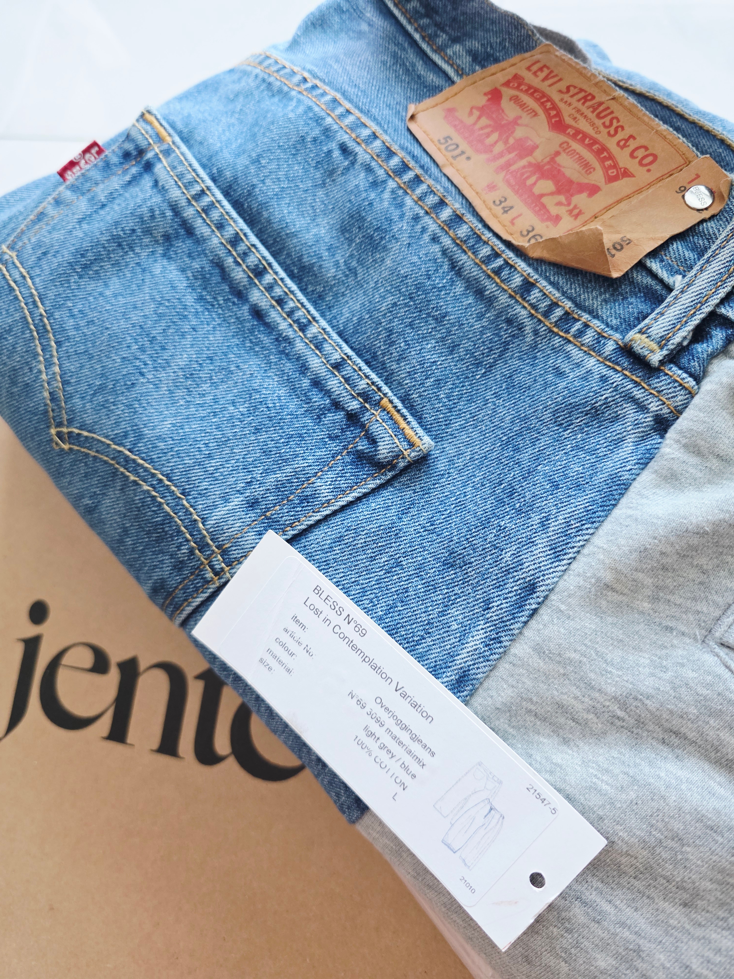 Supreme Hanes Boxer Briefs White (4 Pack) 착용 스타일