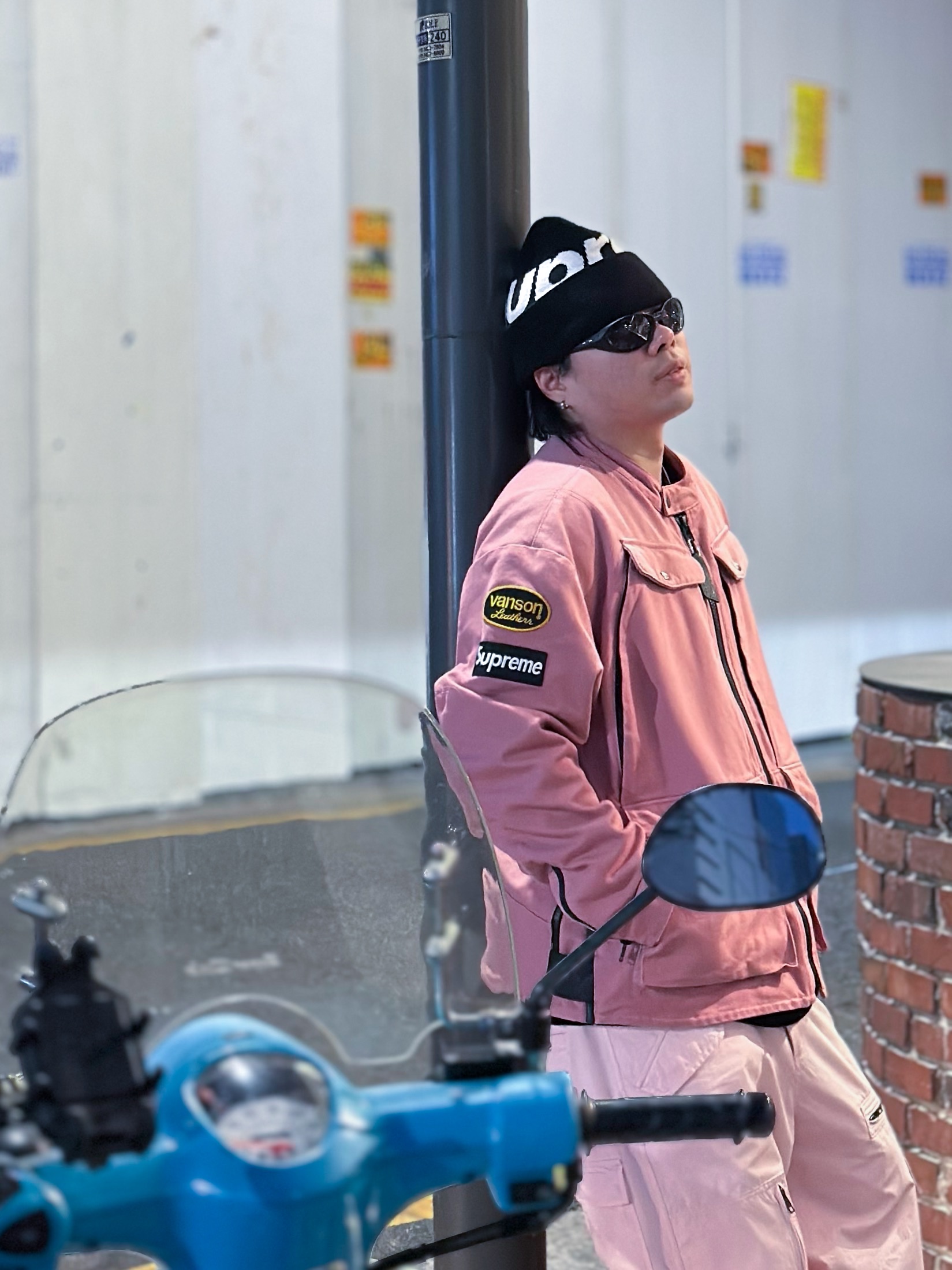 Supreme x Vanson Leathers Cordura Jacket Pink - 26SS, Oakley Eye Jacket Redux Matte Black Frame Prizm Grey Lenses High Bridge Fit 착용 스타일 - 3