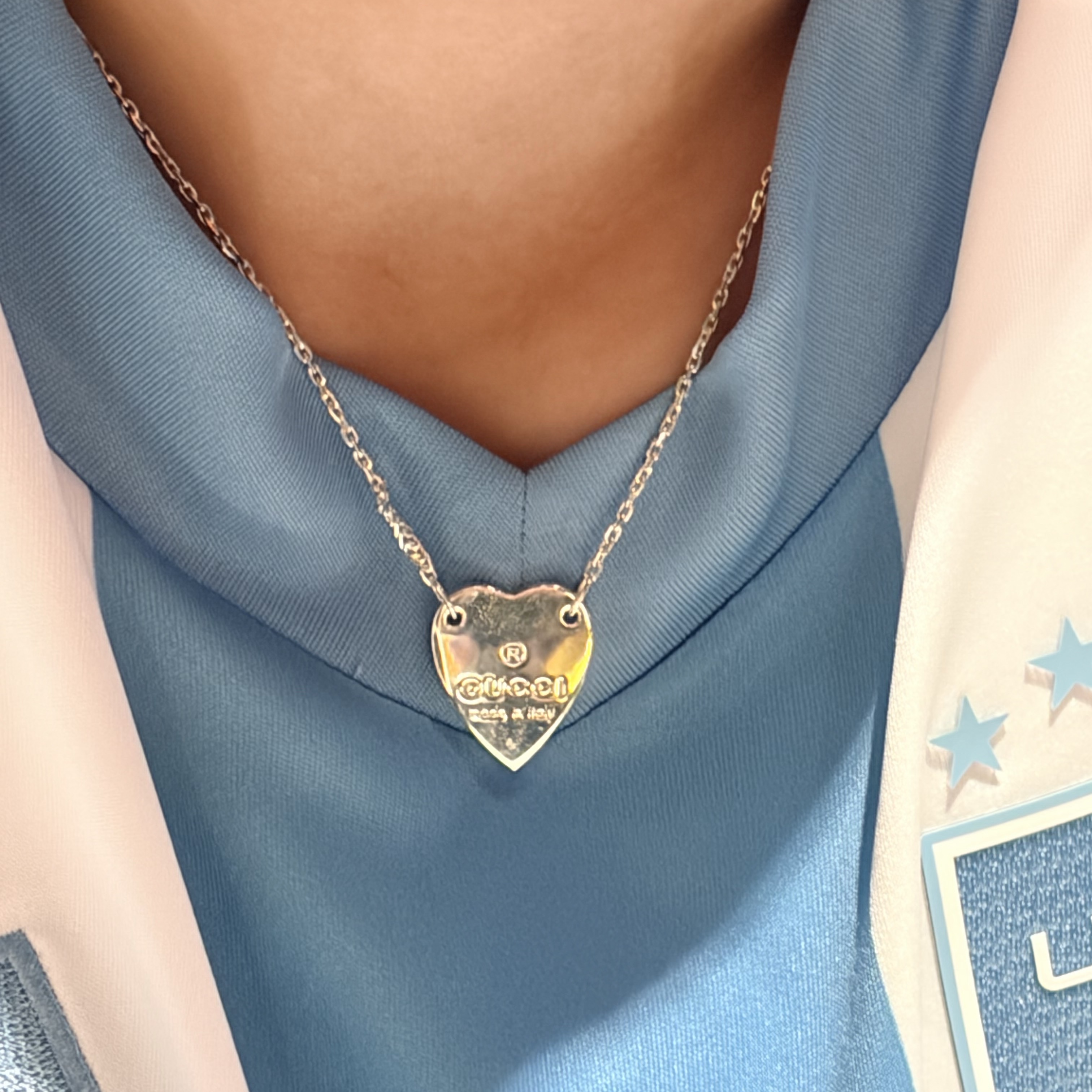 Gucci Trademark Heart Pendant Necklace Silver 착용 스타일