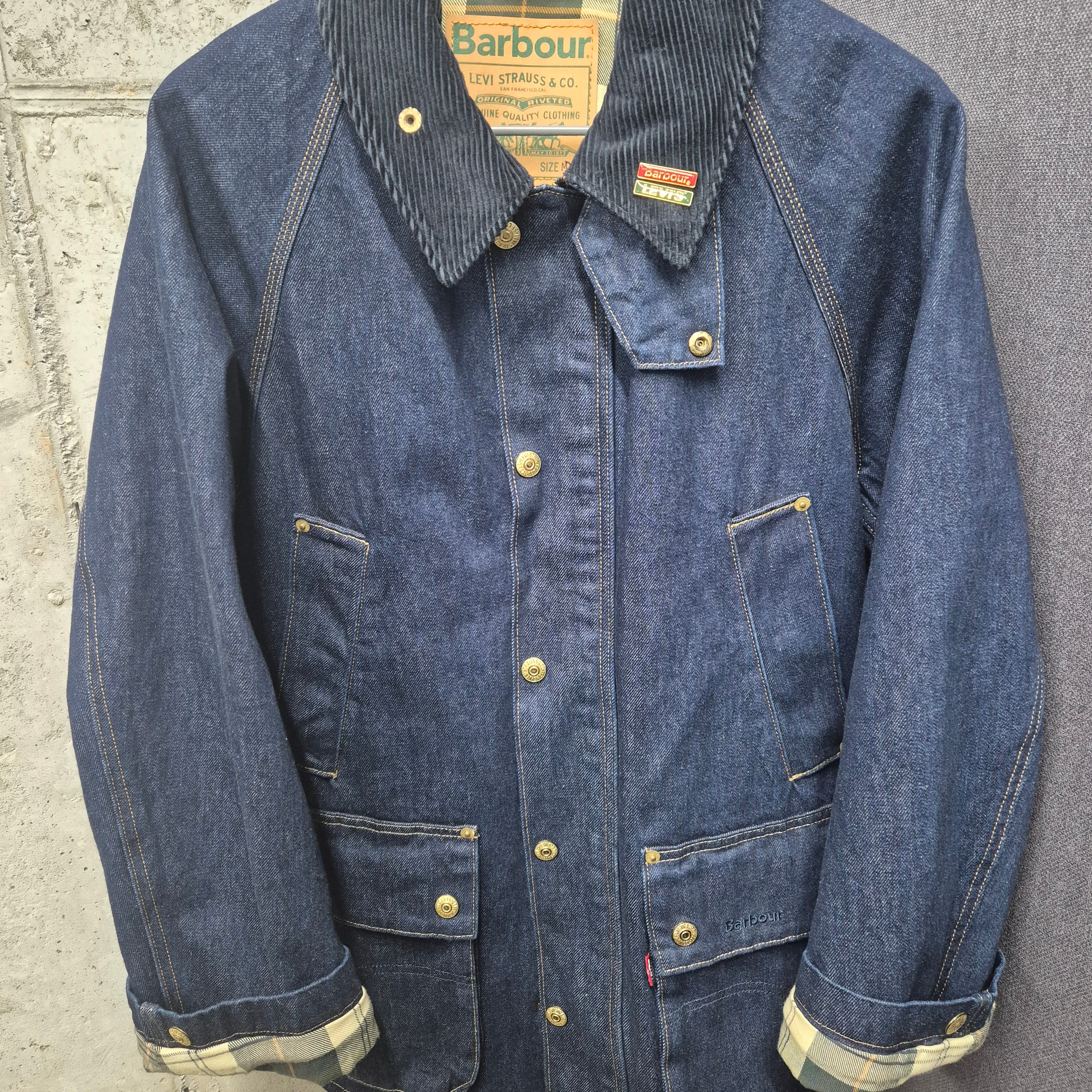 Levi's x Barbour Oversized Bedale Jacket Dark Rinsed Denim 착용 스타일 - 1