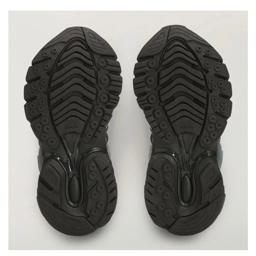Adidas x Pharrell Williams Virginia Adistar Jellyfish Triple Black 착용 스타일 - 4
