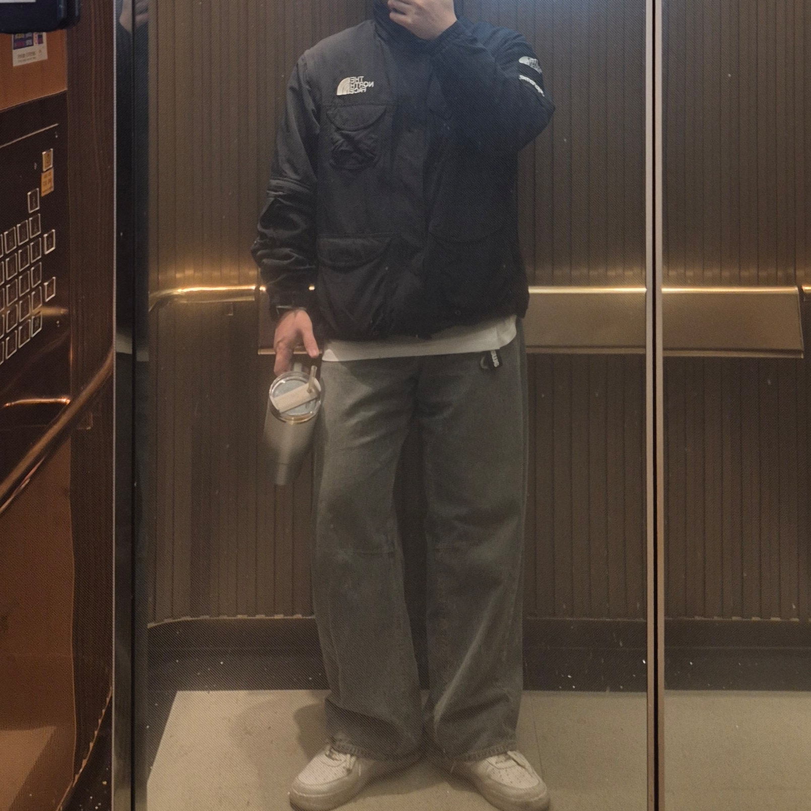 Supreme x The North Face Trekking Convertible Jacket Black - 22SS 착용 스타일