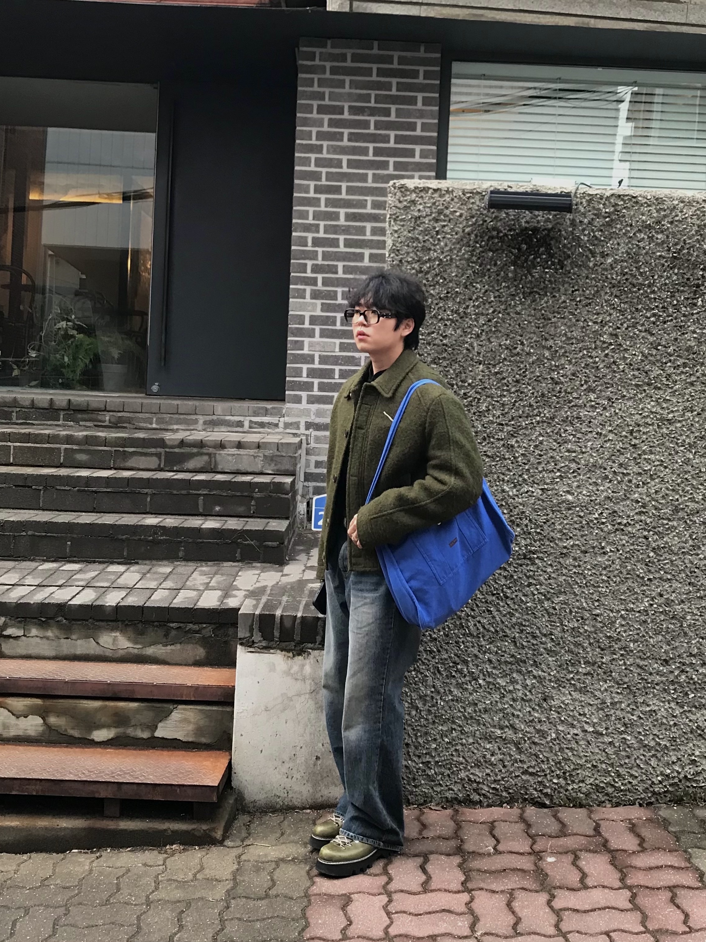 Gentle Monster x Maison Margiela MM114 Black Clear 착용 스타일 - 3