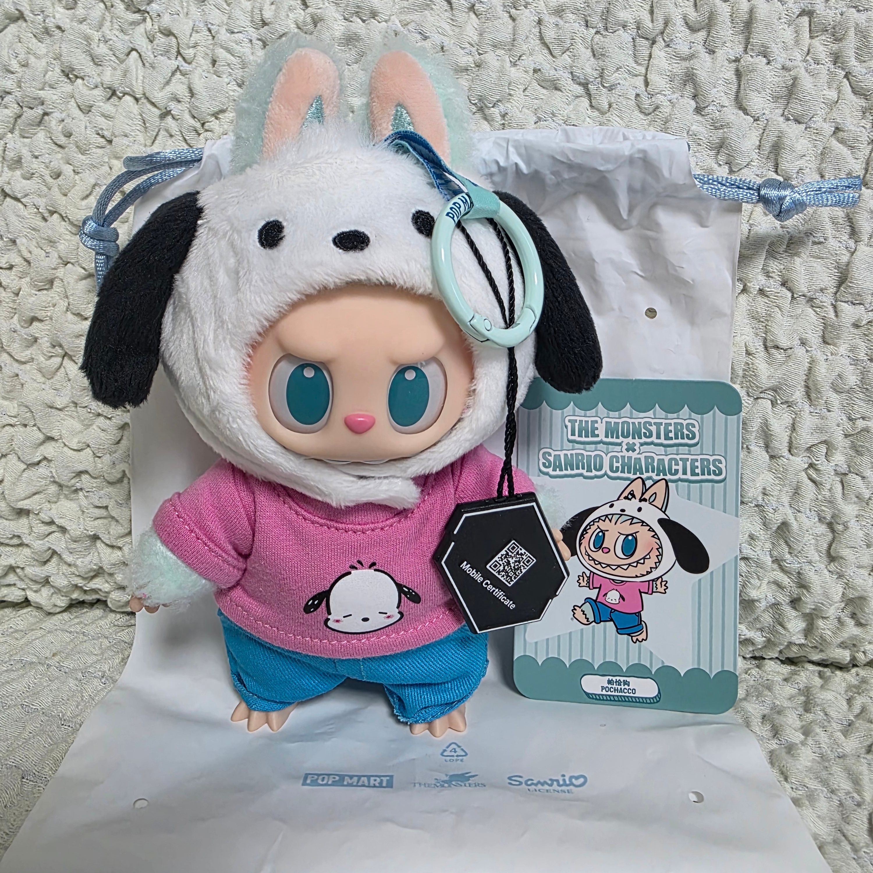 Pop Mart Labubu The Monsters x Hello Kitty And Friends Series Plush Pendant Pochacco (Opened Case) 착용 스타일