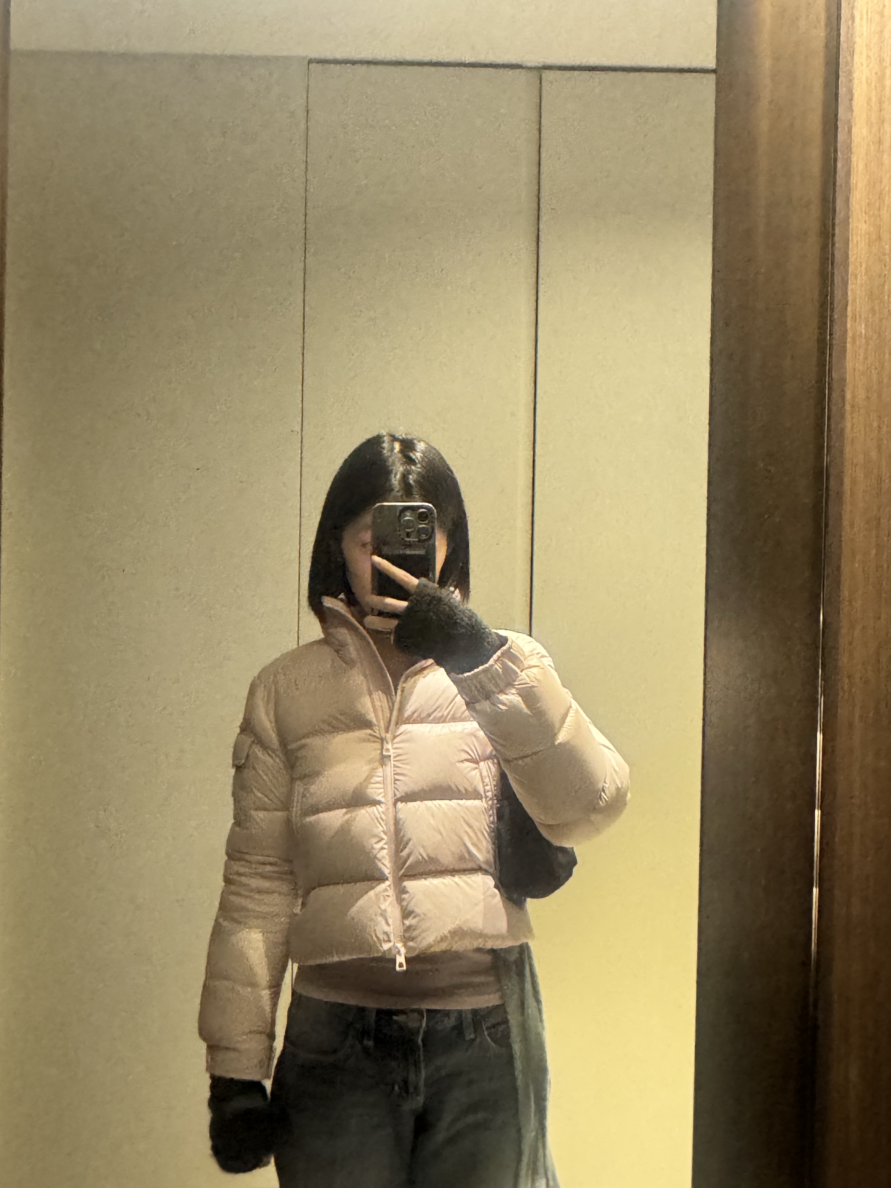 Casetify x Matin Kim iPhone Signature Magsafe Mirror Case Silver, Lululemon Fast and Free Cold Weather Tight 28 Inch Black 착용 스타일 - 8