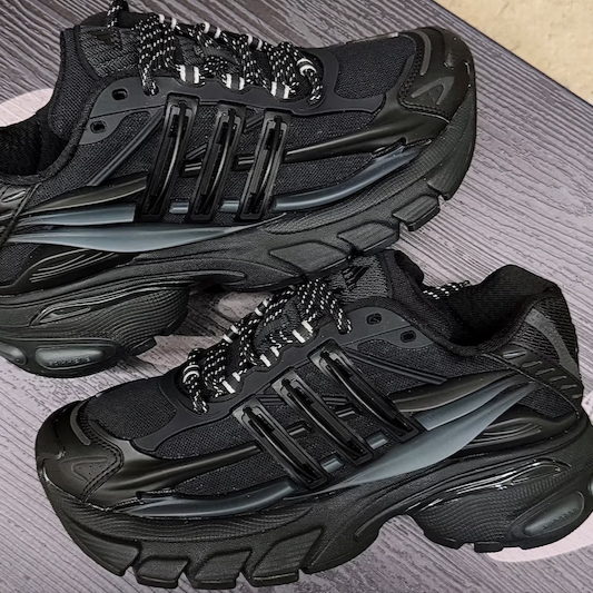 Adidas x Pharrell Williams Virginia Adistar Jellyfish Triple Black 착용 스타일 - 10