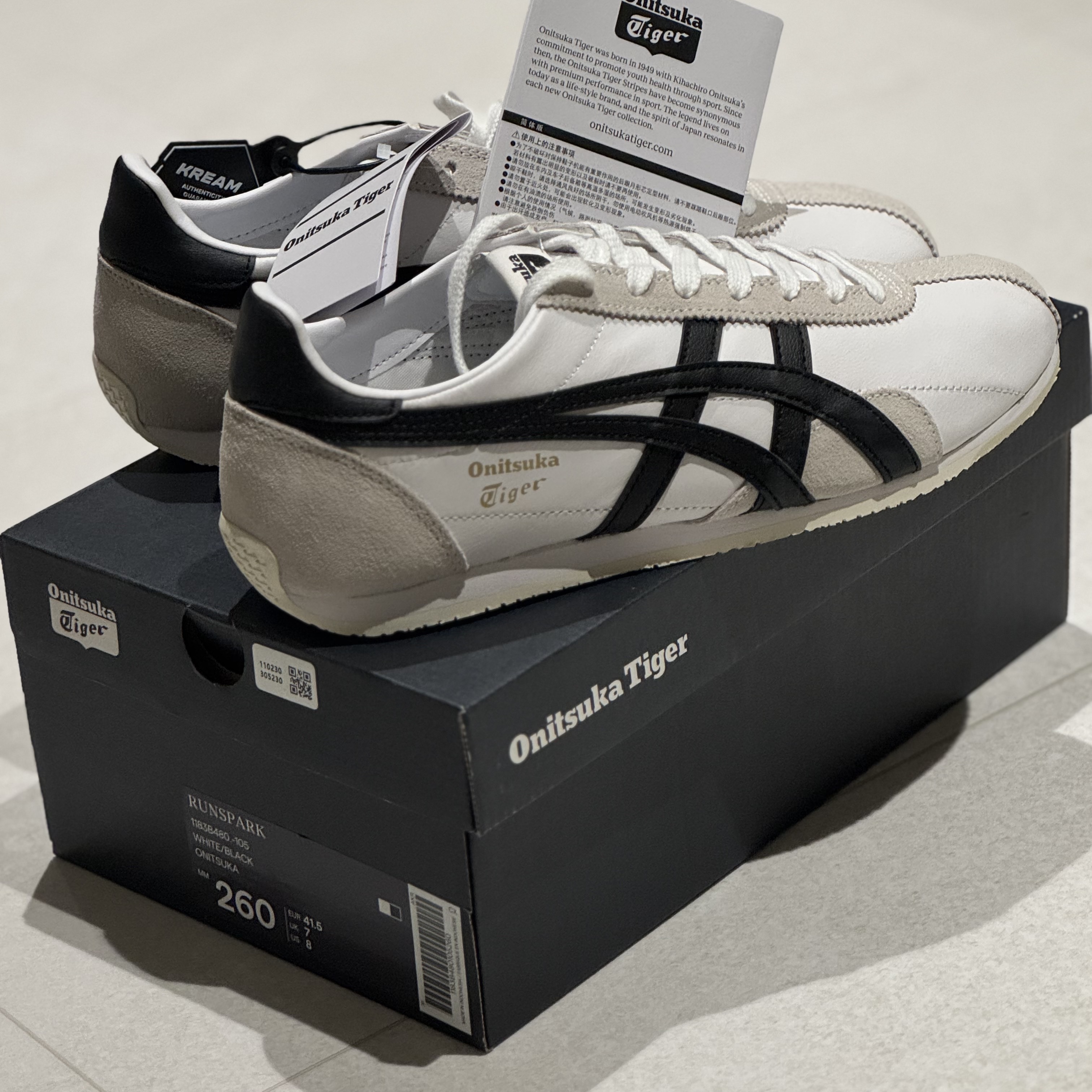 Onitsuka Tiger Runspark White Black 착용 스타일