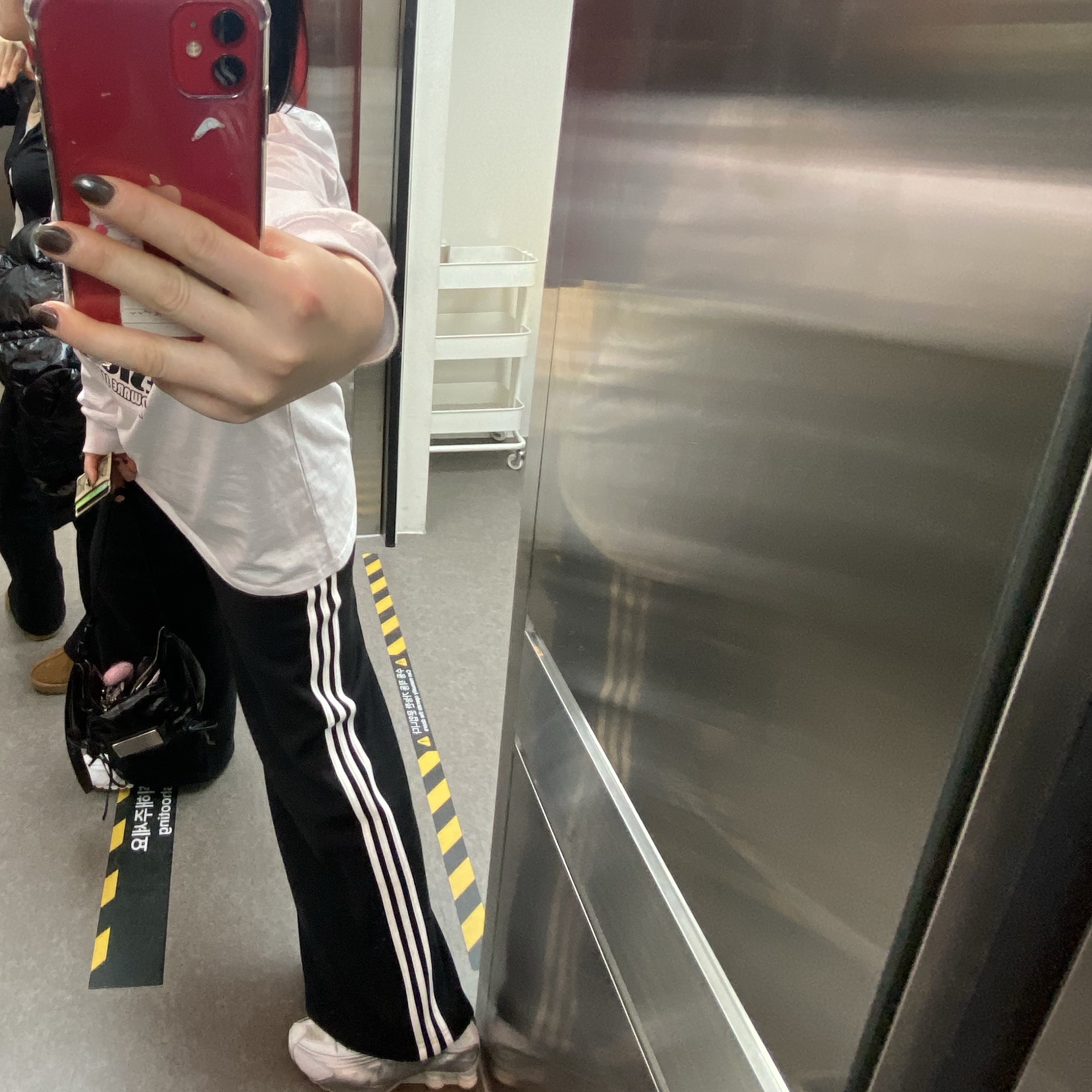 (W) Celine Triomphe 01 Sunglasses in Acetate Black Black, (W) Adidas Essentials 3-Stripes French Terry Wide Pants Black - KR Sizing 착용 스타일 - 2