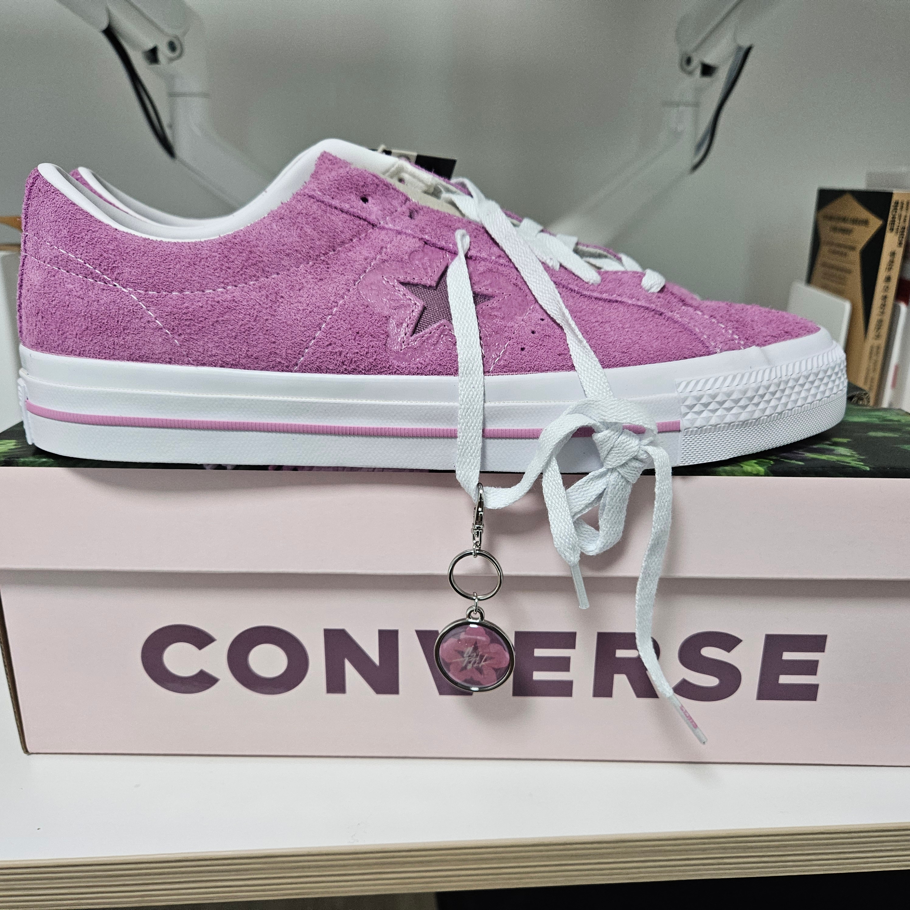 Converse One Star Pro Flower Light Orchid 착용 스타일