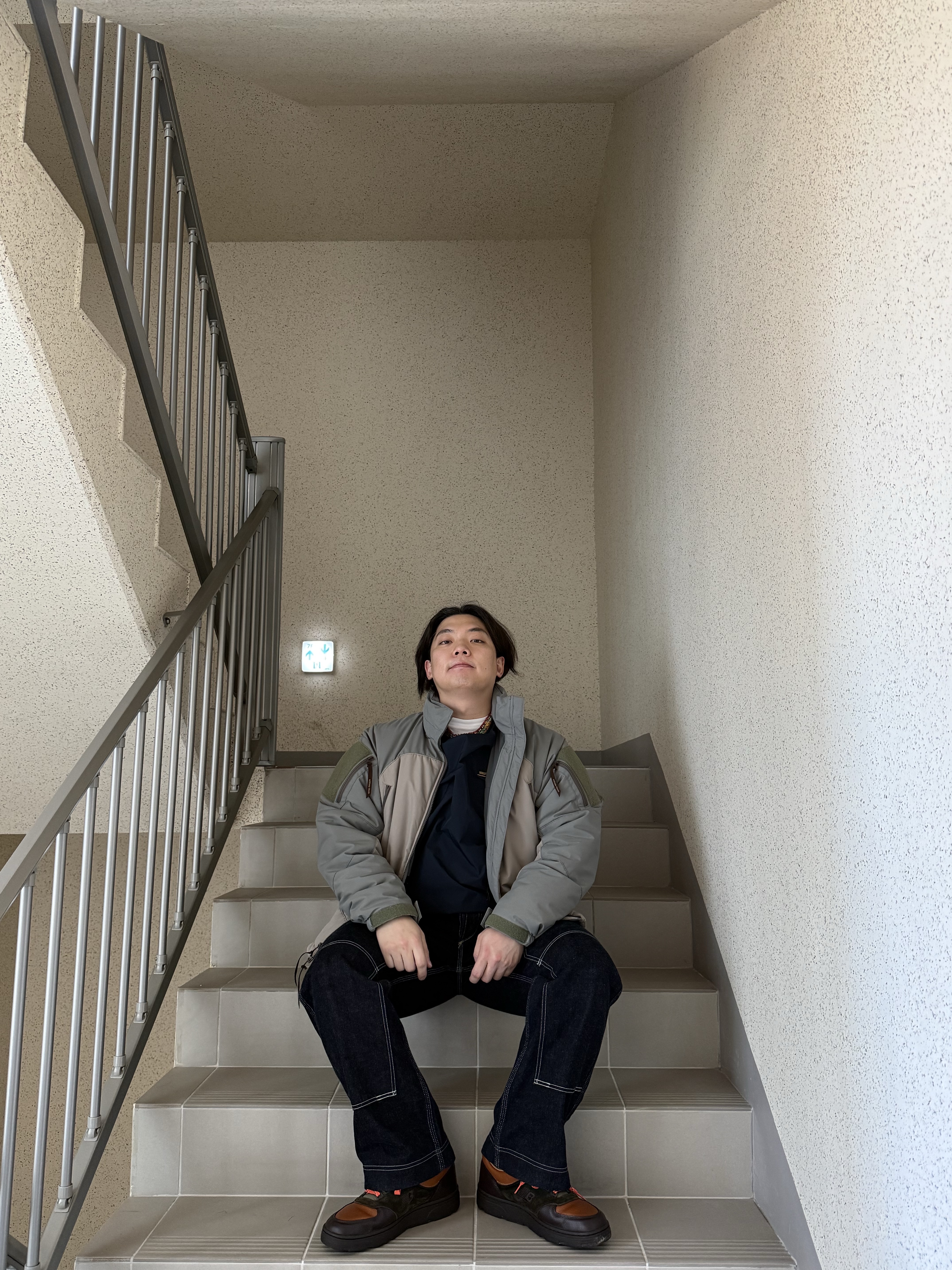 New Balance x Drake's Allerdale Made in UK Brown Olive 착용 스타일 - 4
