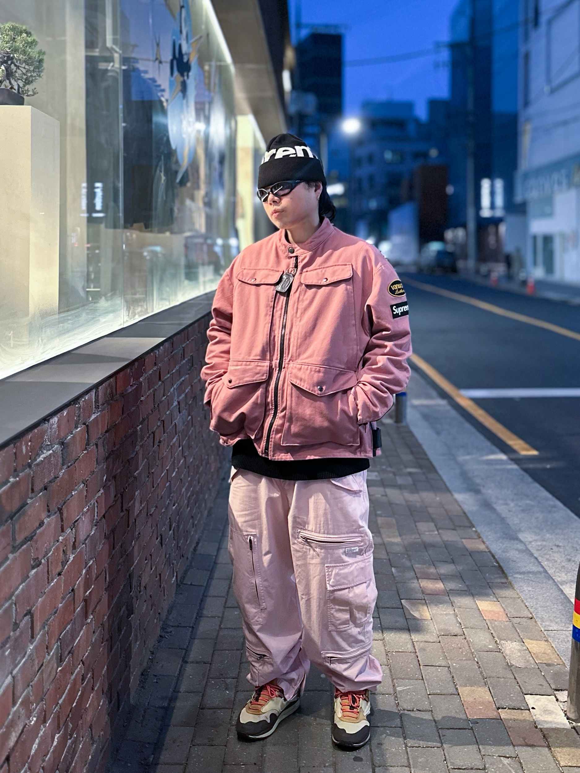 Supreme x Vanson Leathers Cordura Jacket Pink - 26SS, Oakley Eye Jacket Redux Matte Black Frame Prizm Grey Lenses High Bridge Fit 착용 스타일 - 1