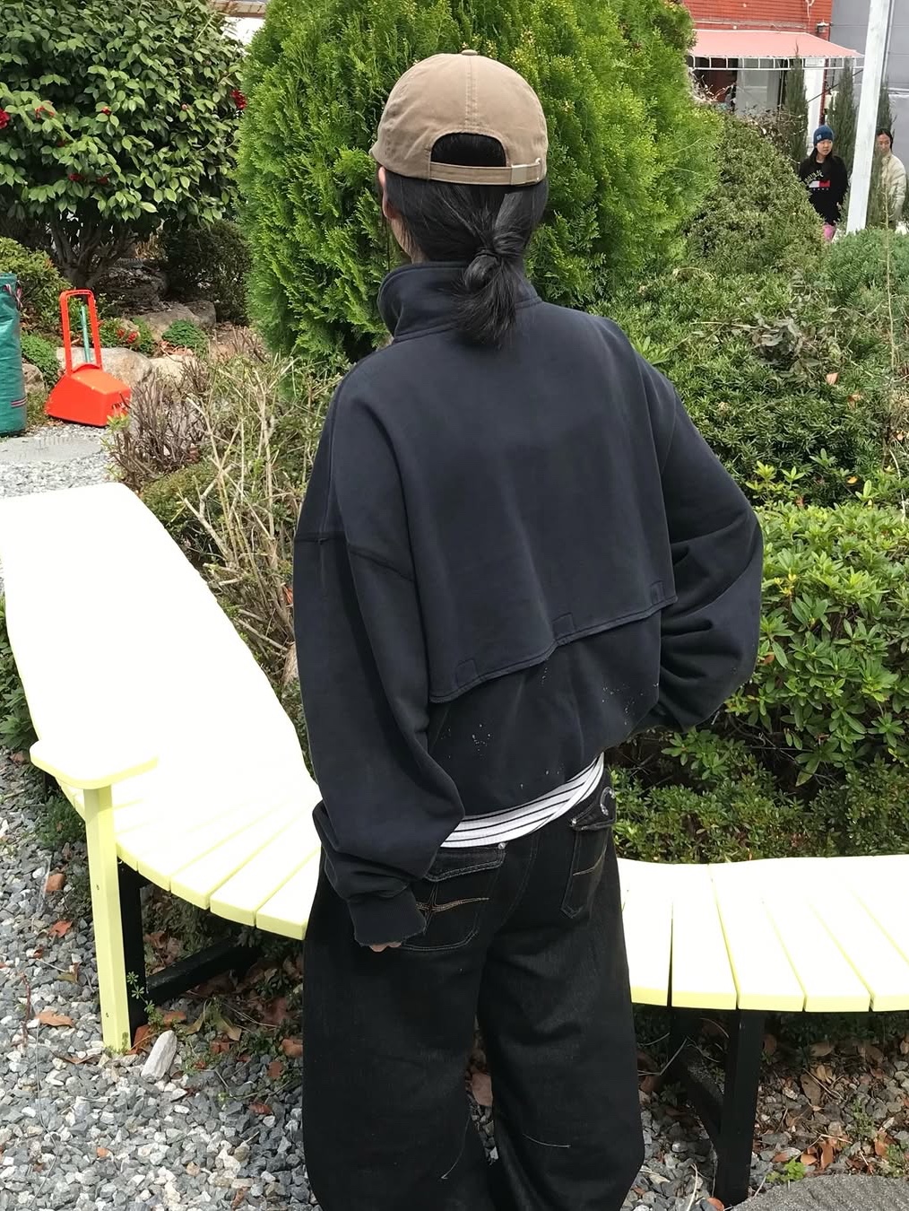 Sunday Ceremony Vintage High Neck Half Zip-Up - Black 착용 스타일 - 2