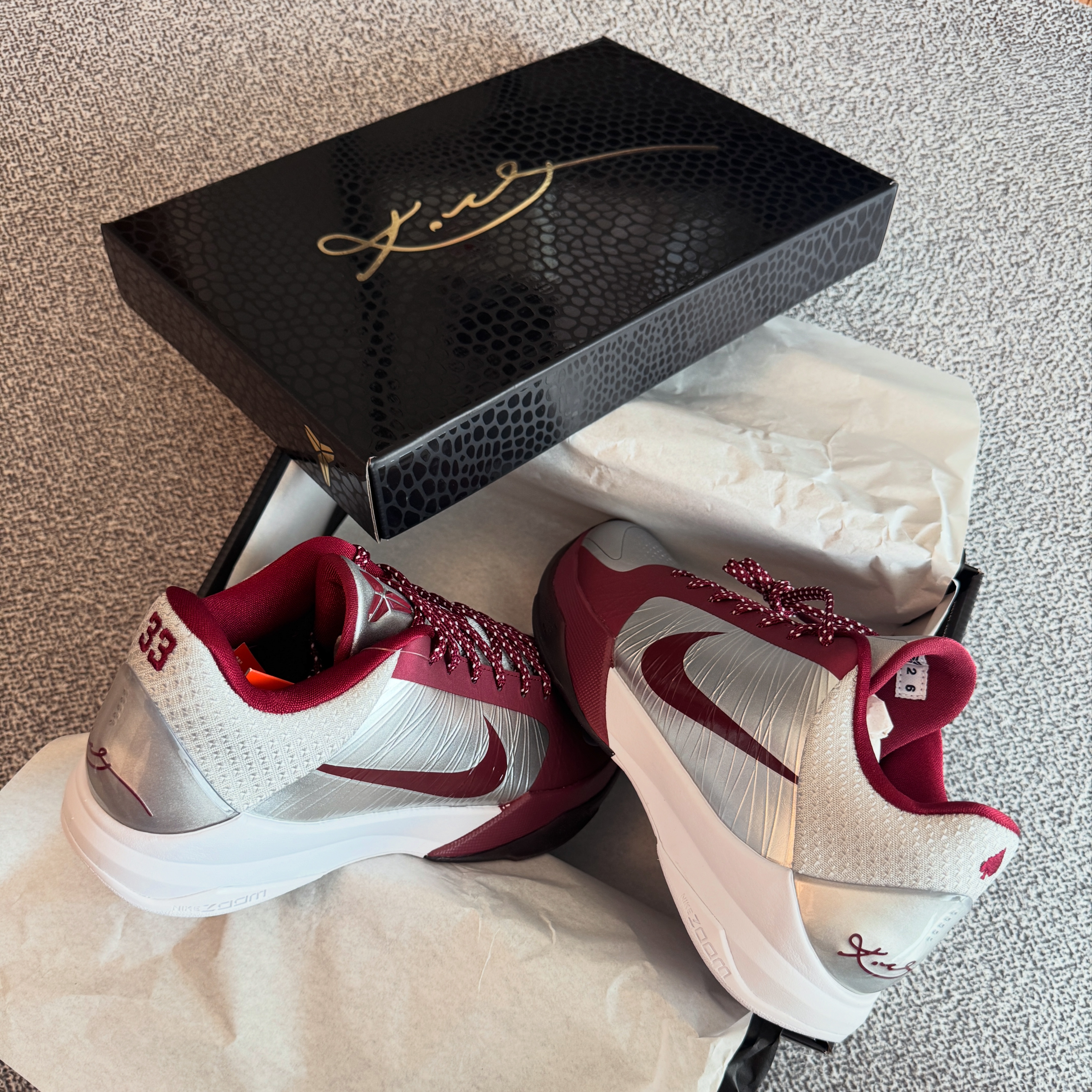 Nike Kobe 5 Protro Lower Merion Aces Away Metallic Silver Team Red 착용 스타일