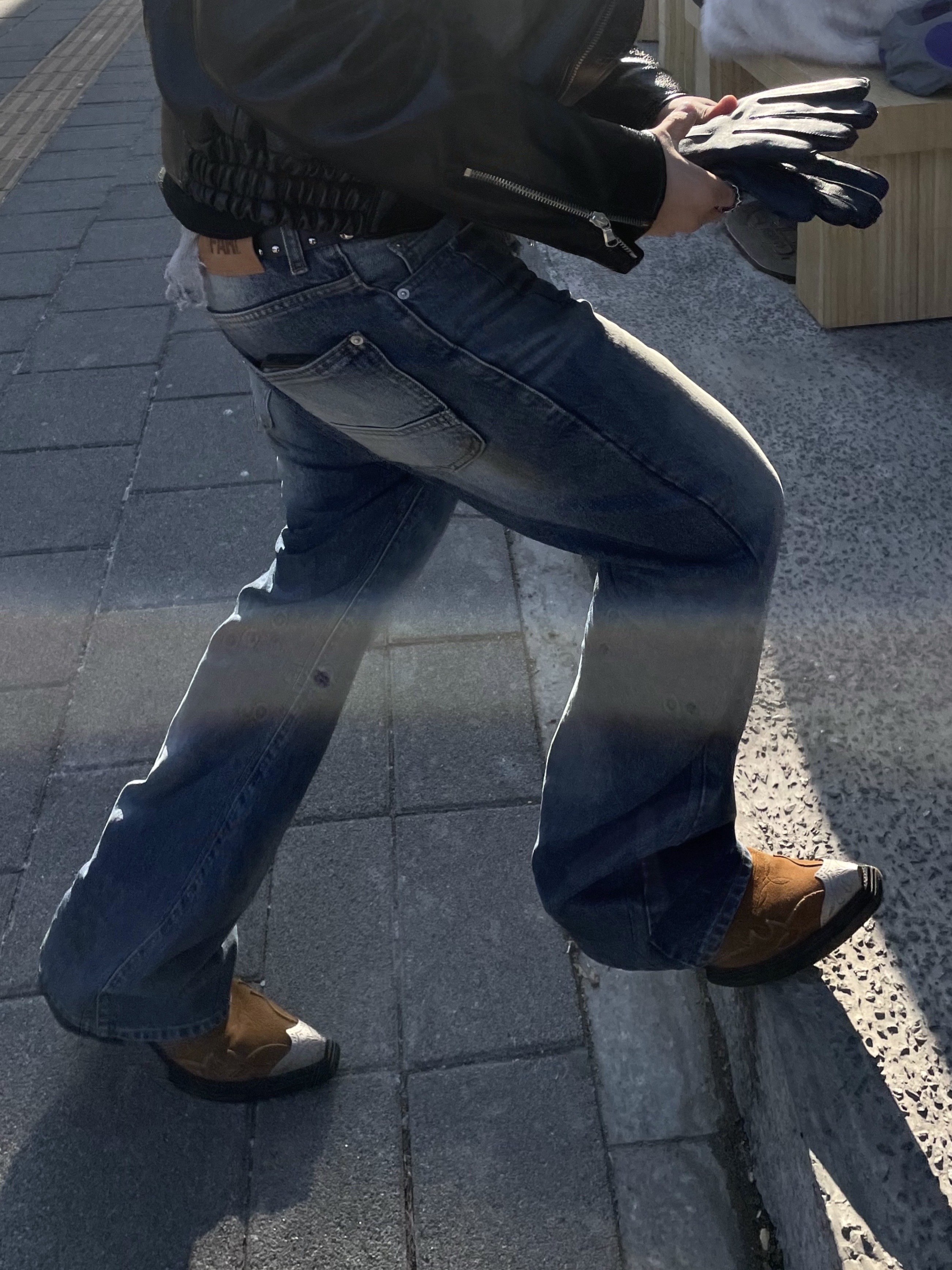Farfromwhat Far Aged Flare Jeans 착용 스타일 - 2