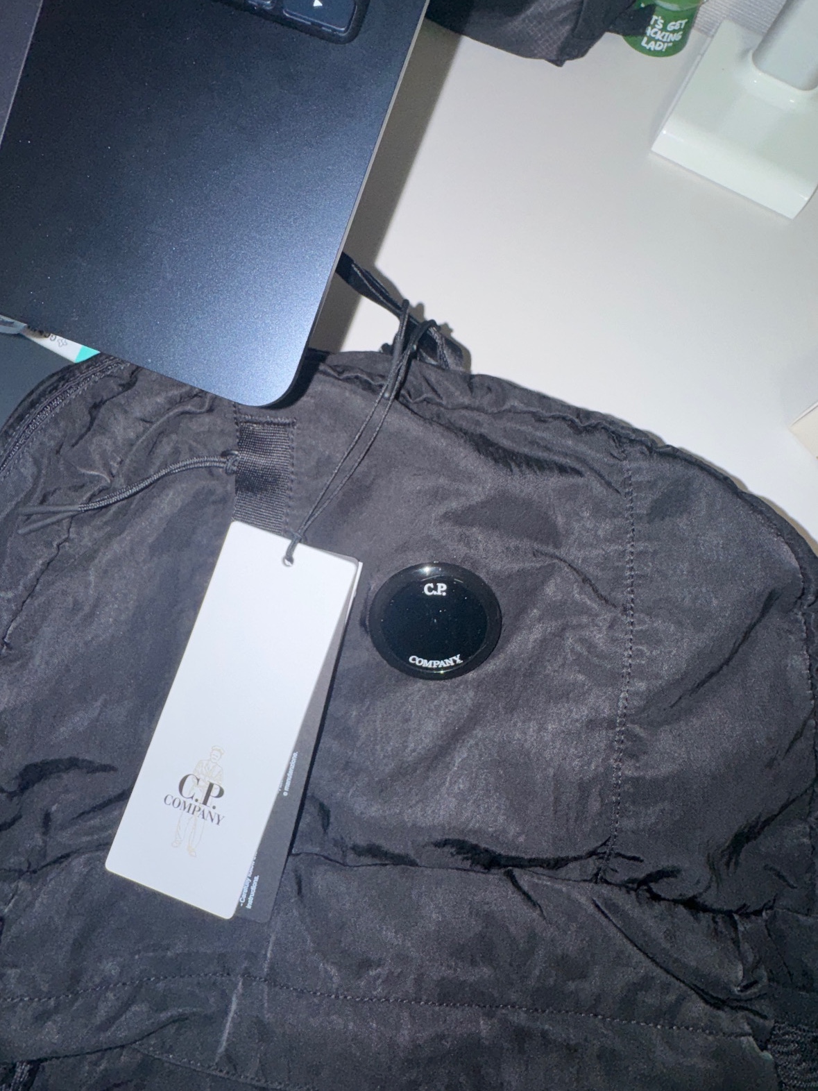 C.P. Company Nylon B Lens Backpack Black - 25FW 착용 스타일