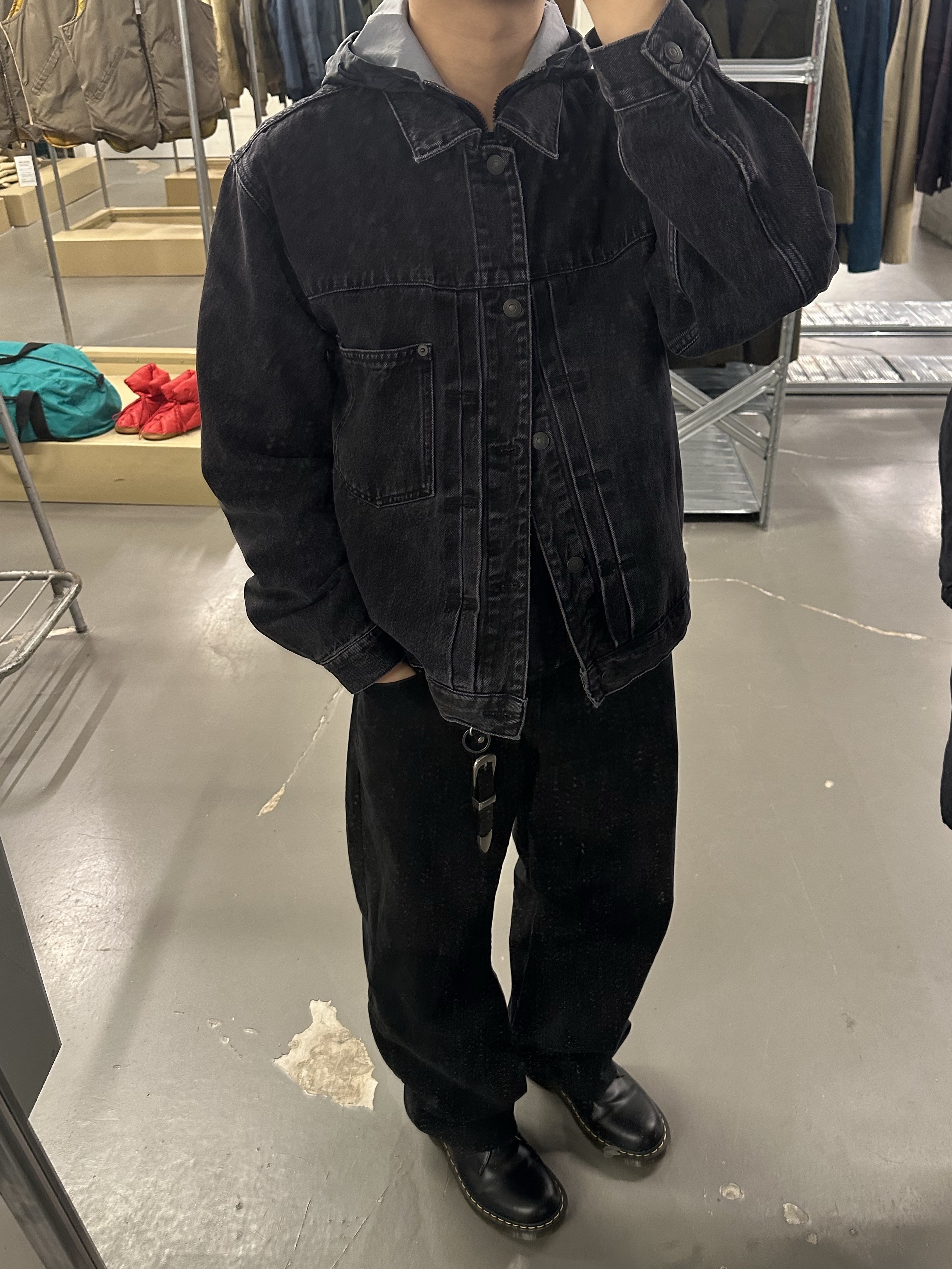 Millo Archive Reflect Curved Pants Black, Dr. Martens 1461 Smooth Black 착용 스타일