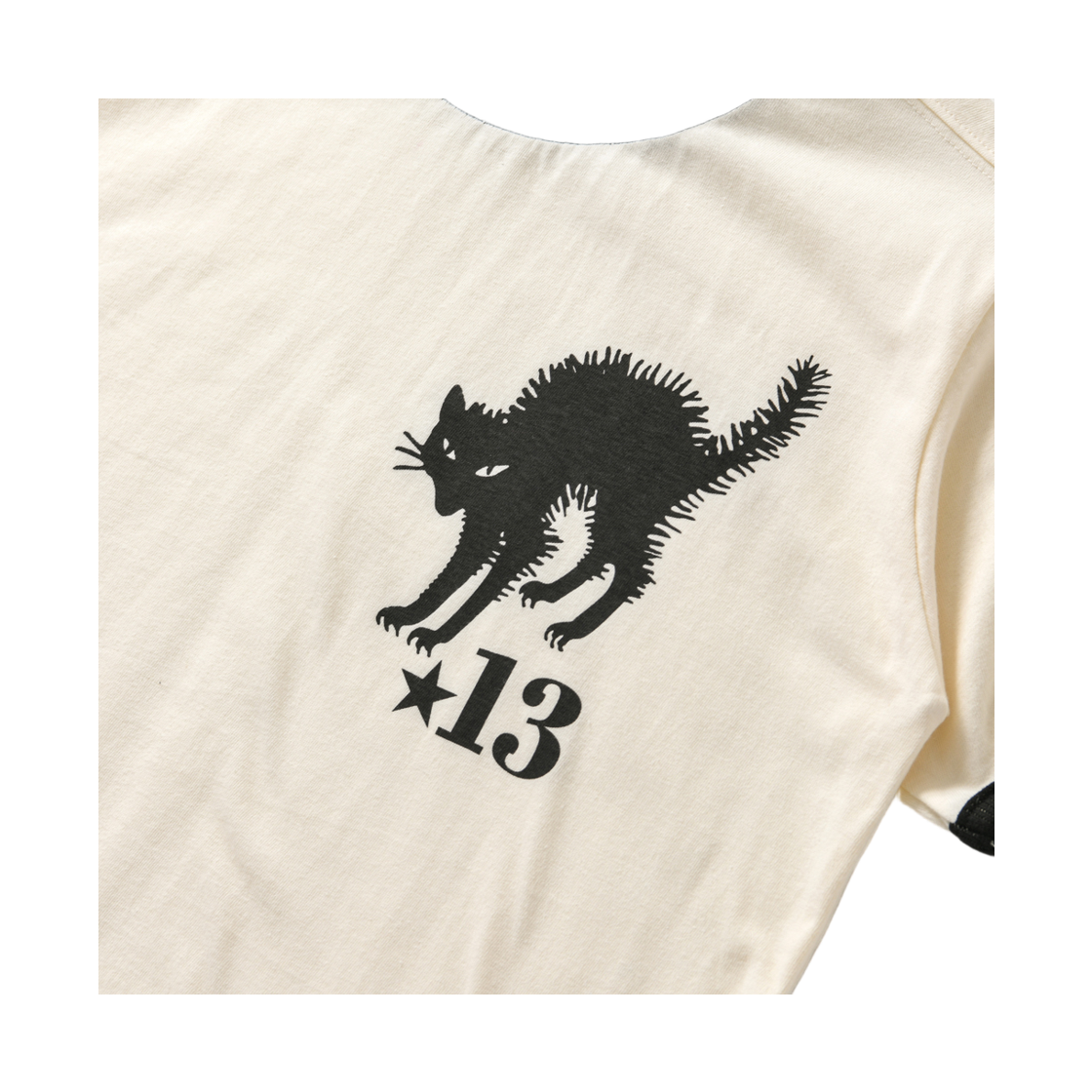 아모우 13 캣 하프 티셔츠 아이보리(AMOU 13 Cat Half T-Shirts Ivory) - 3