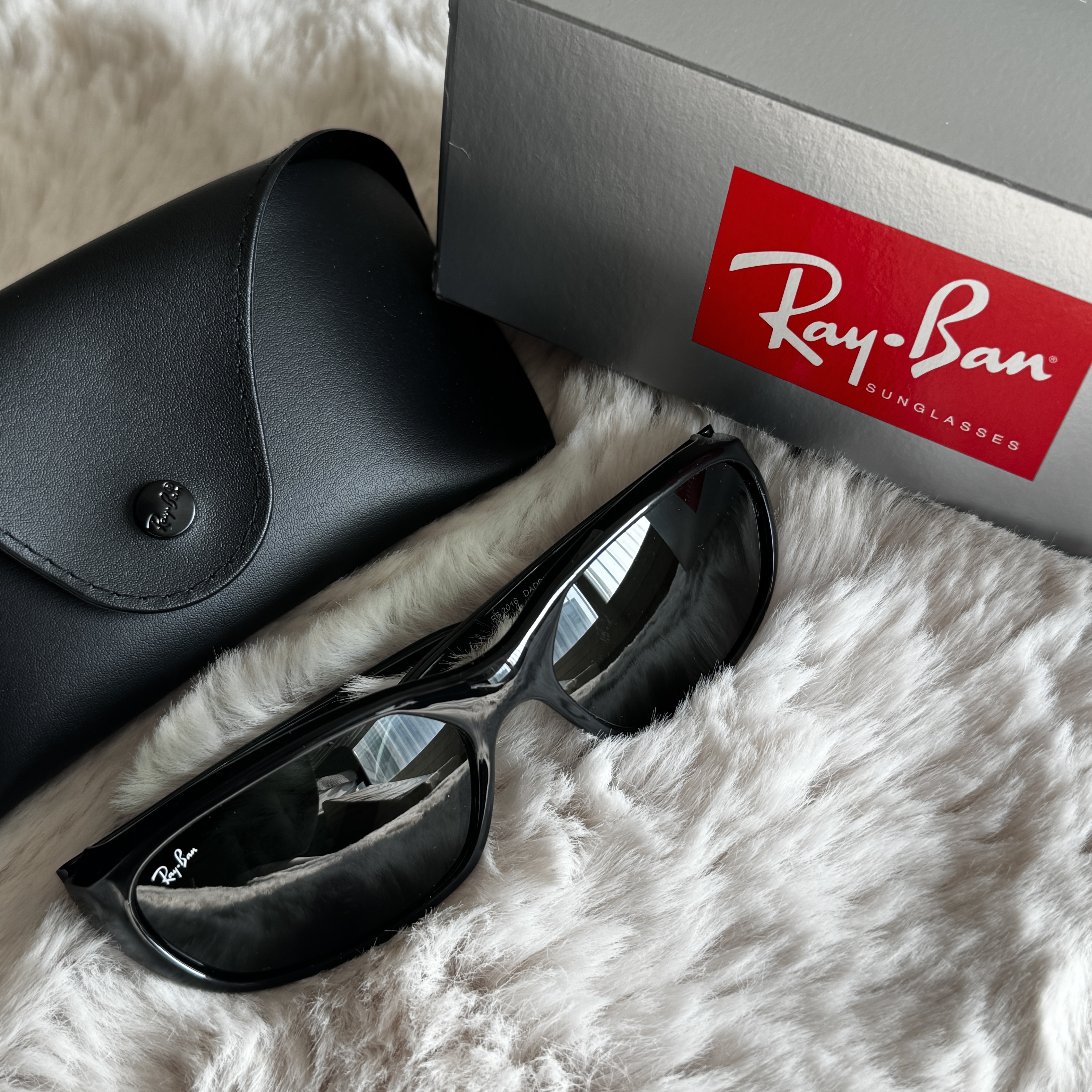 Ray-Ban DADDY-O II Polished Black Frame Green Classic G-15 Lenses 착용 스타일 - 2