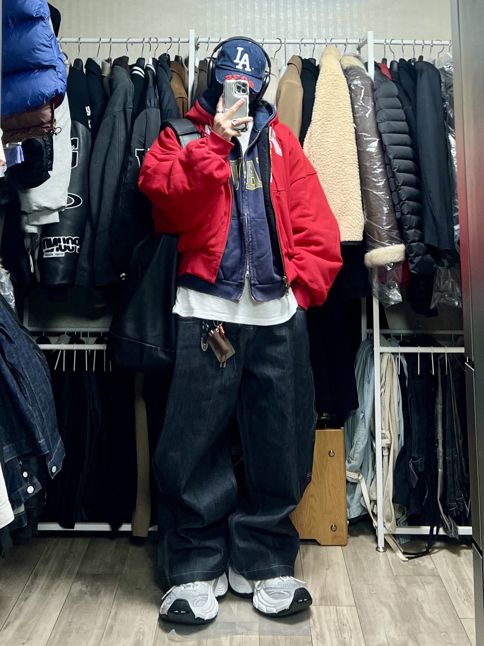 Balenciaga 10XL Sneakers White Grey Silver Black, Protocol Index x Vandy The Pink Retro Baggy Denim Pants Indigo Blue 착용 스타일