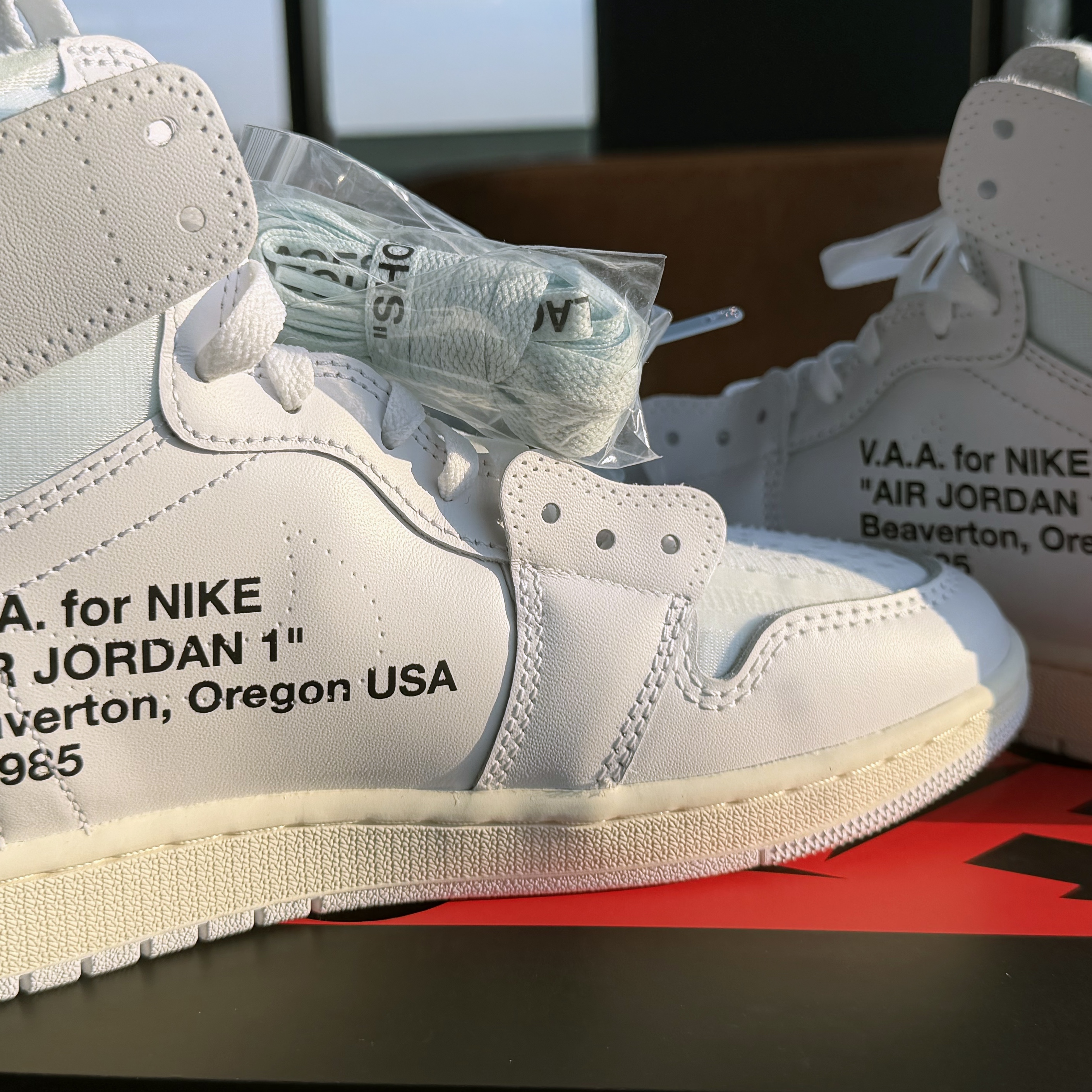 Jordan 1 x Virgil Abloh Archive Retro High Alaska White 착용 스타일 - 2