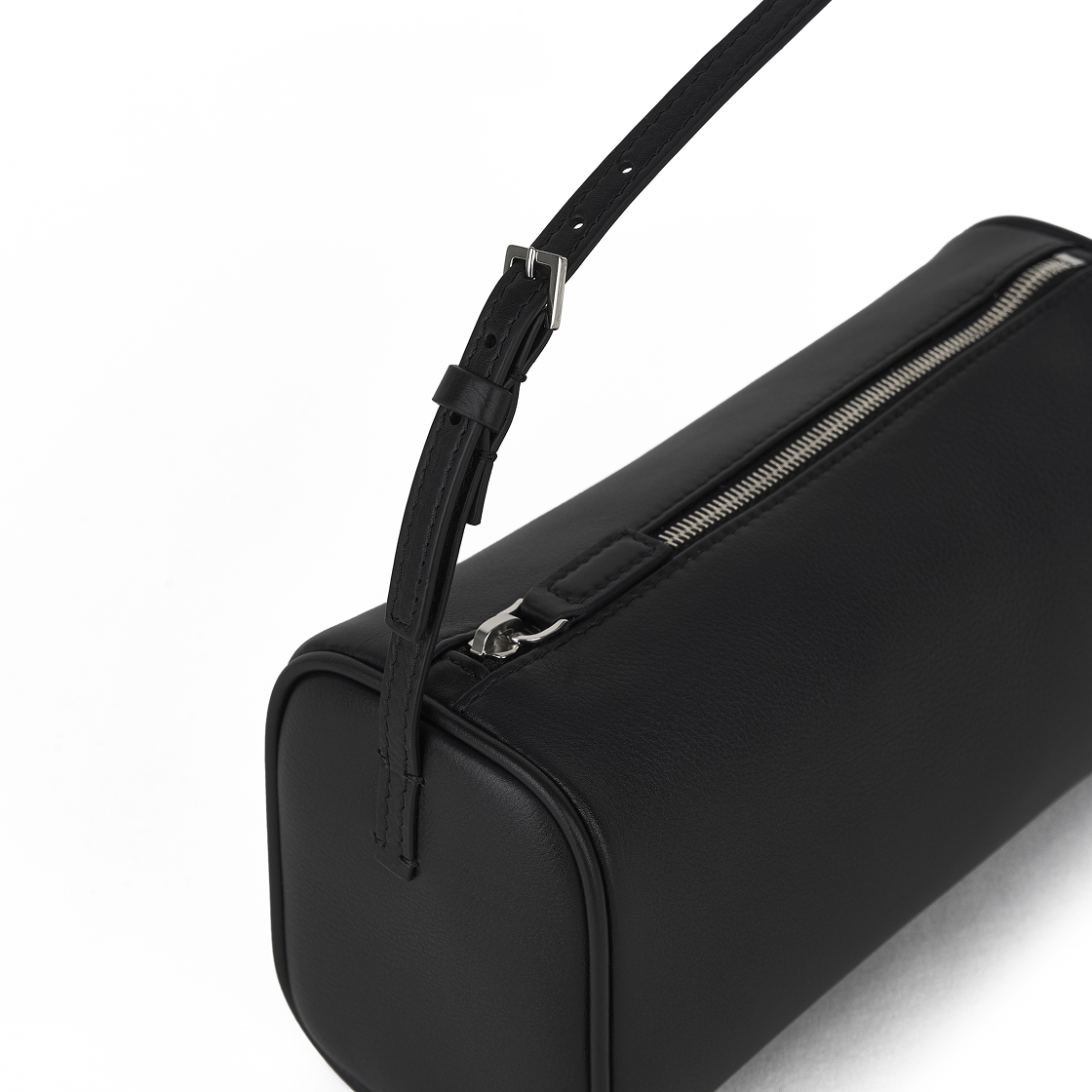 더 로우 90's 백 레더 블랙(The Row 90's Bag in Leather Black) - 3