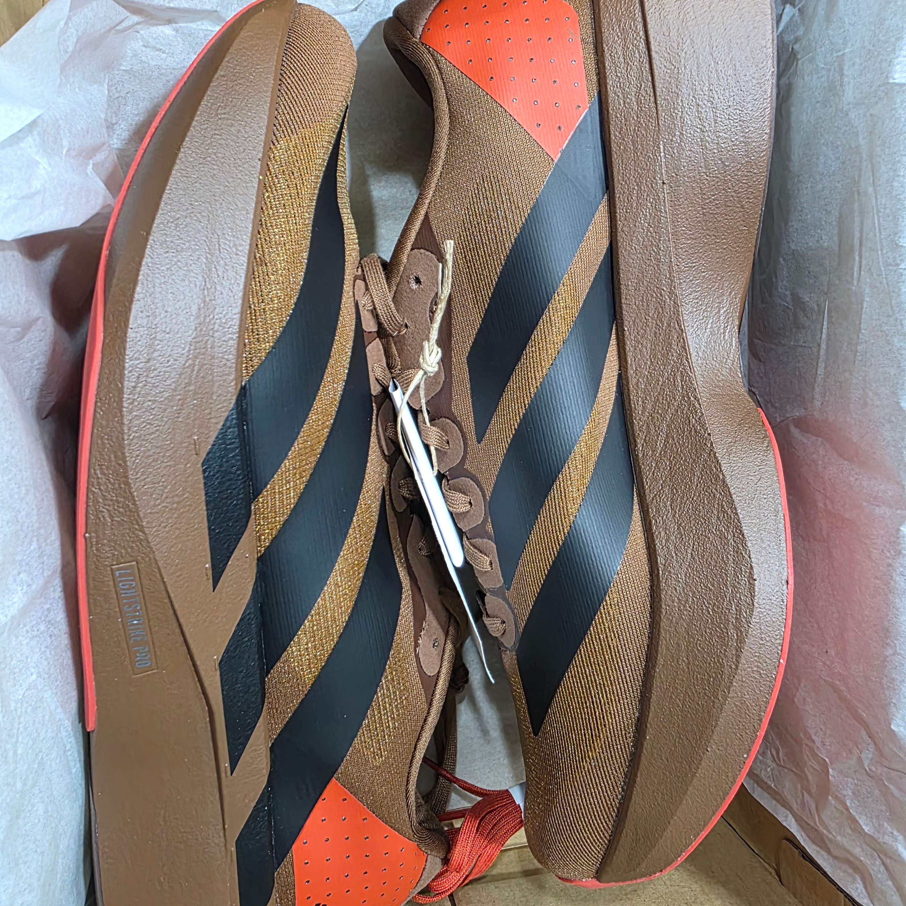 Adidas x Pharrell Williams Adizero EVO SL Preloved Brown 착용 스타일 - 1