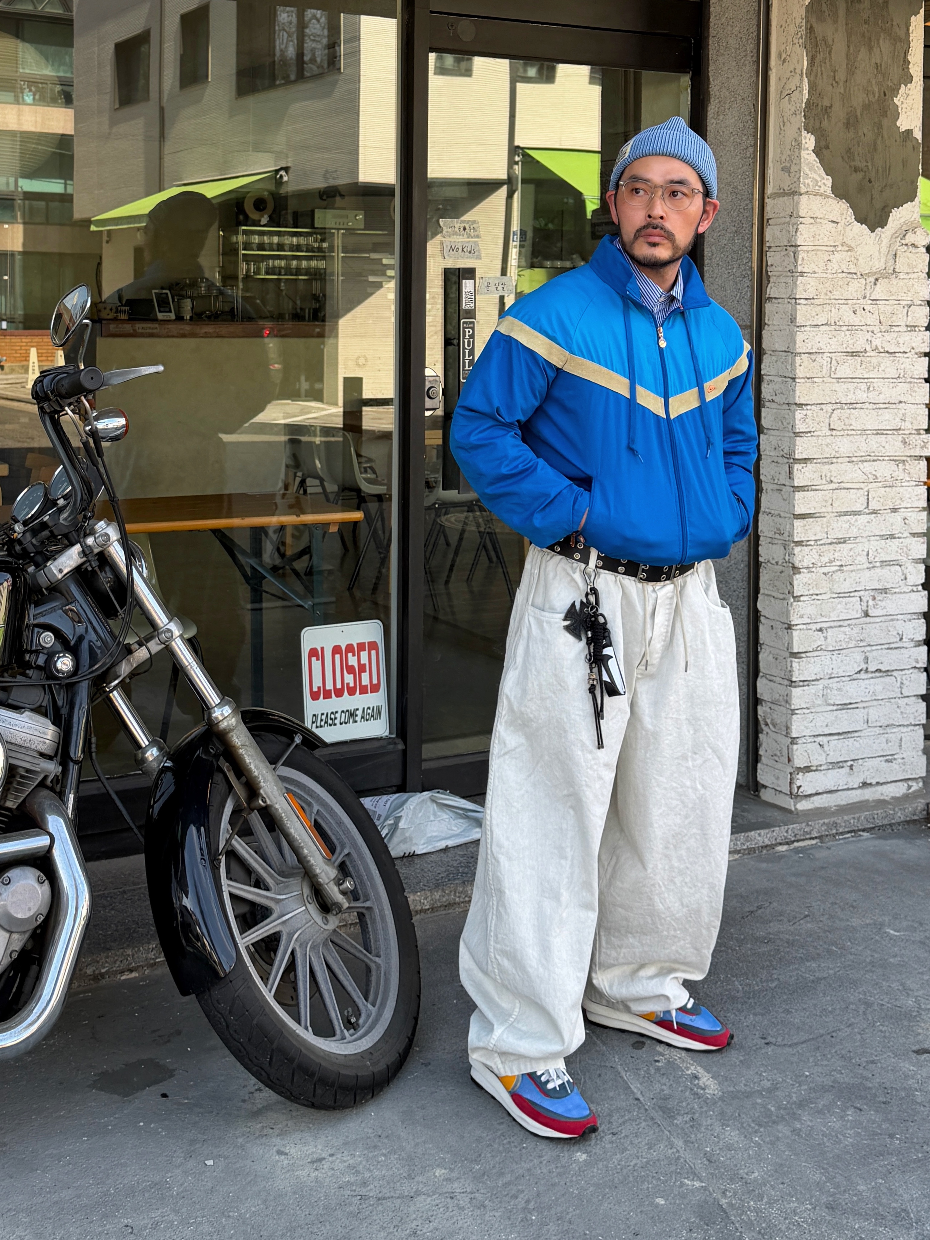 Nike x Sacai LDWaffle Blue Multi, ETCE Cross Leather Keyring Black 착용 스타일 - 1