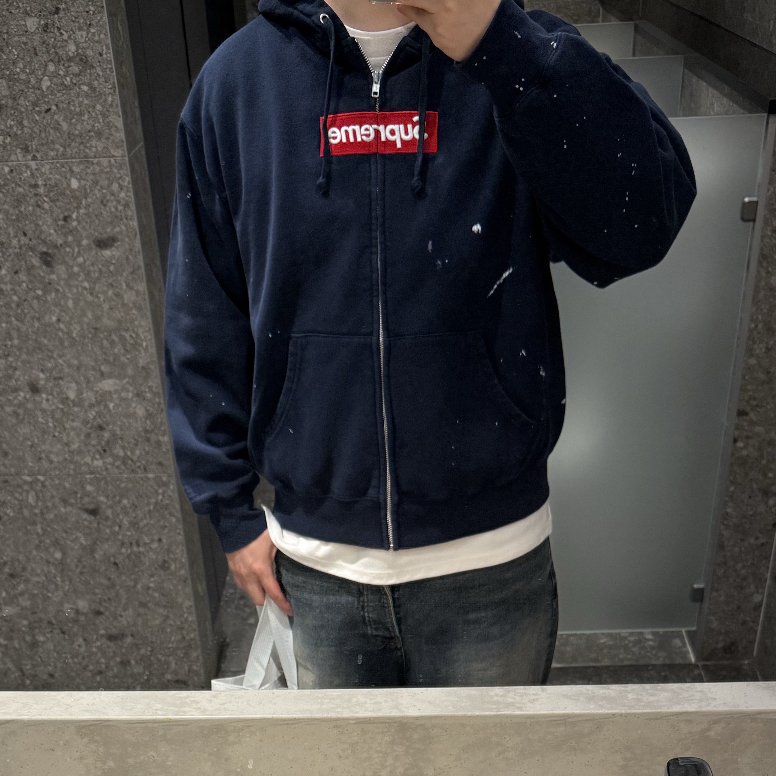 Supreme x MM6 Maison Margiela Box Logo Zip Up Hooded Sweatshirt Navy - 26SS 착용 스타일 - 3
