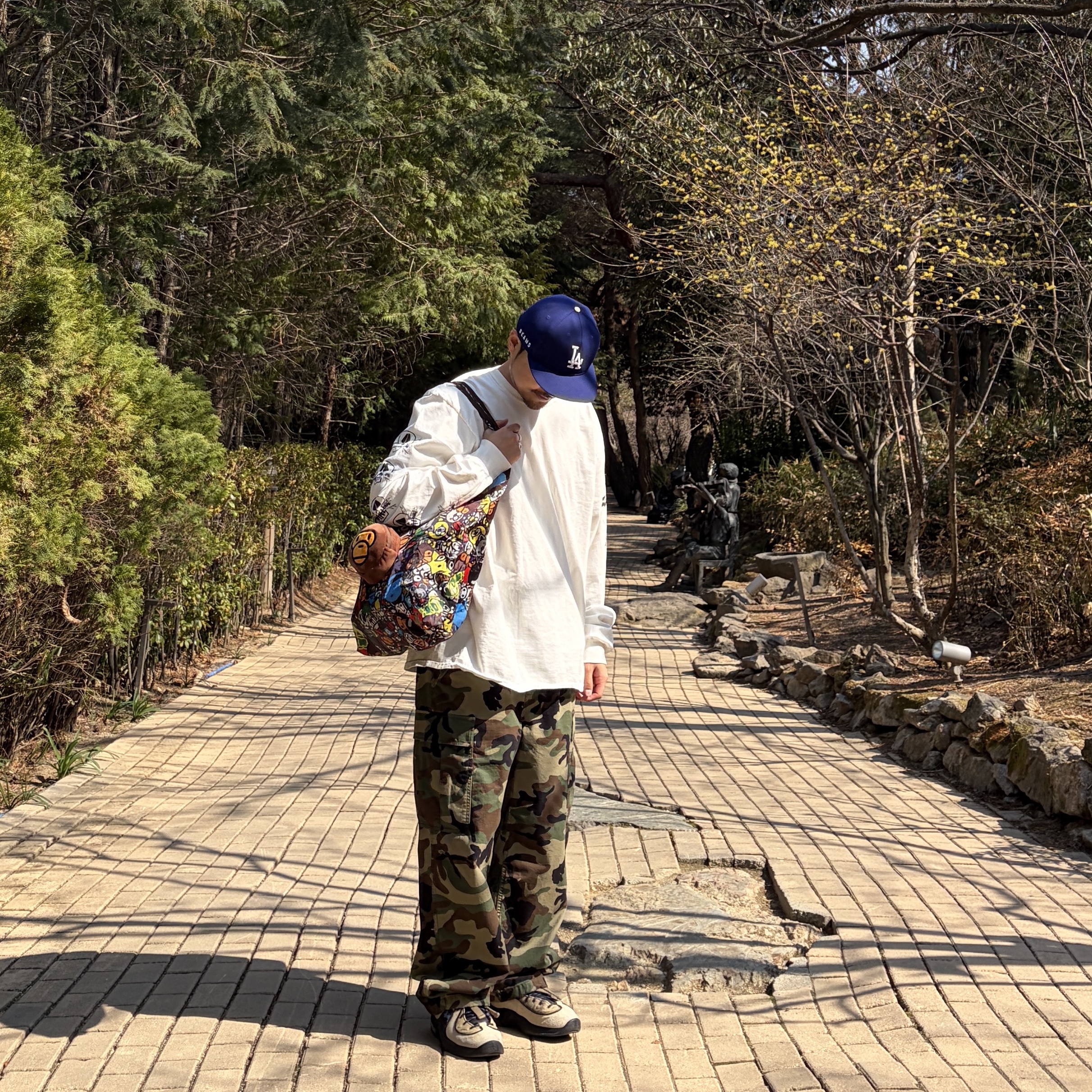 New Era x Beams LA Dodgers 9FIFTY Retro Crown Cap Blue, Stussy Foils Pigment Dyed LS T-Shirt Natural 착용 스타일